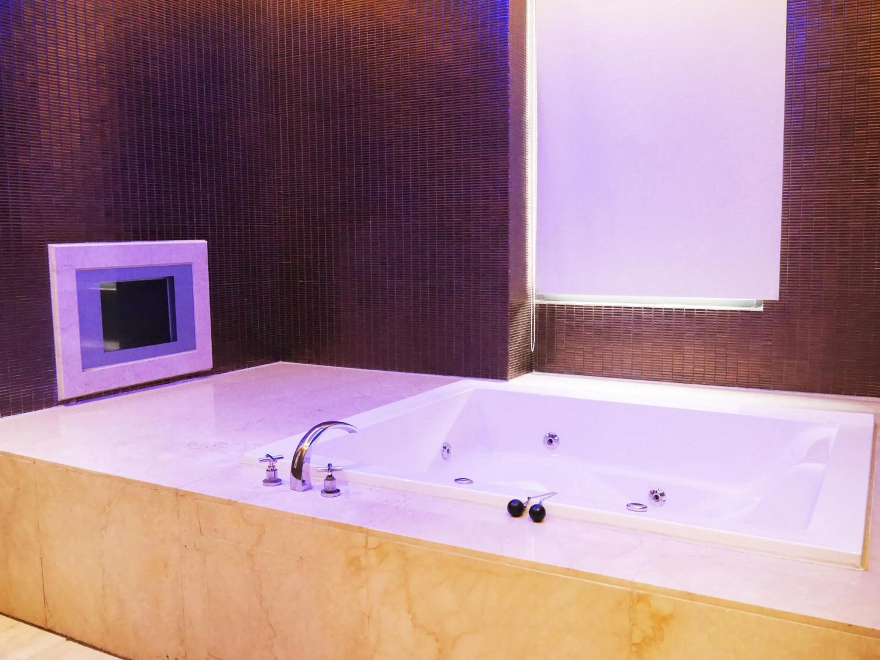 Bathroom in Lanshy Motel