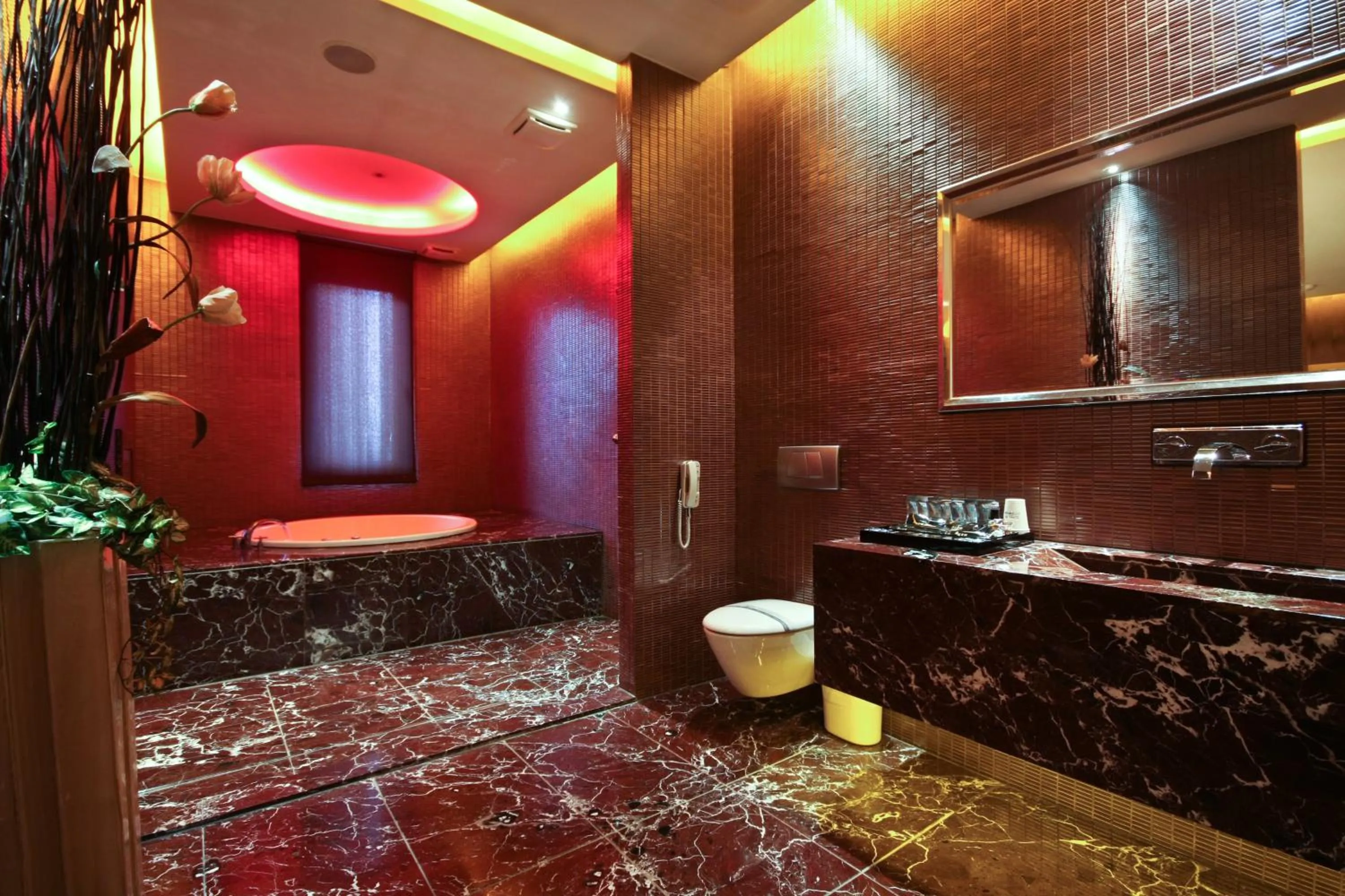 Bathroom in Lanshy Motel