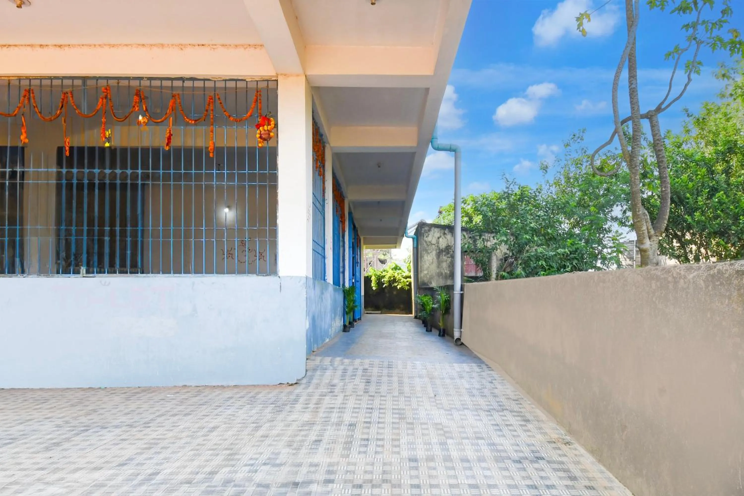 Facade/entrance in Hotel O The S2 INN