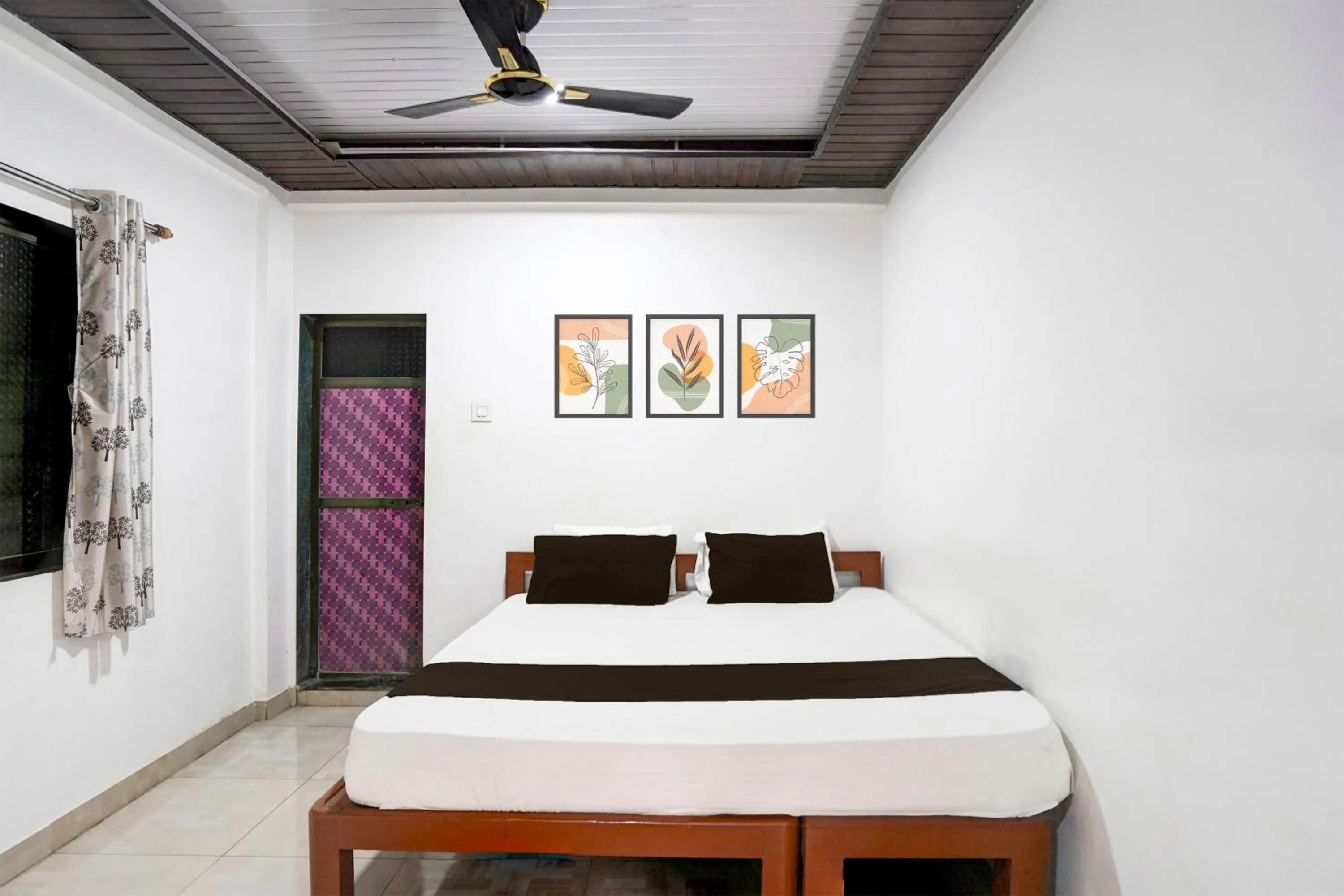 Bedroom, Bed in Hotel O Raj Resort