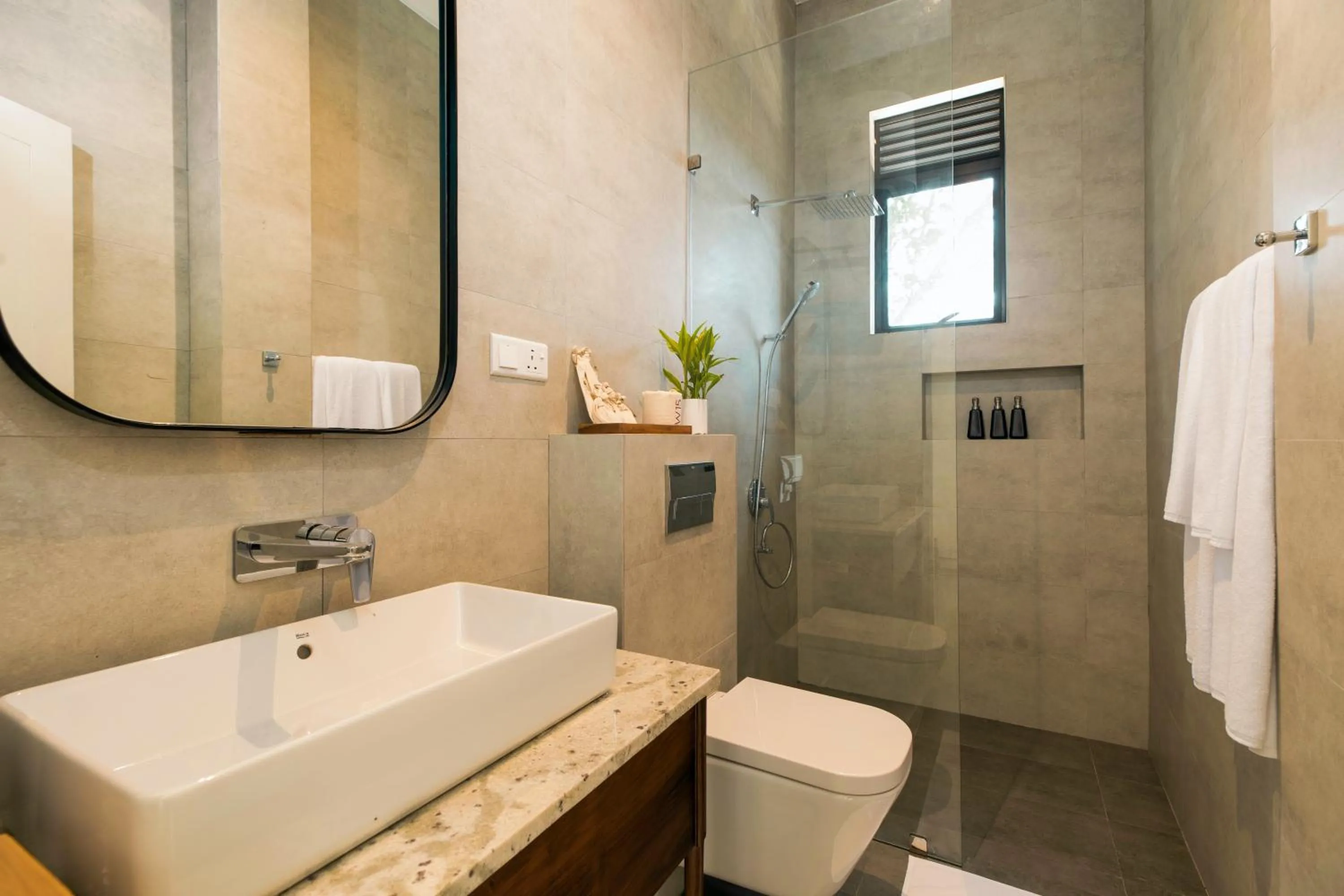 Shower in W15 Ambuluwawa