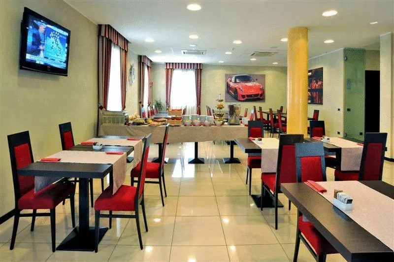 Restaurant/places to eat in Hotel Arthur