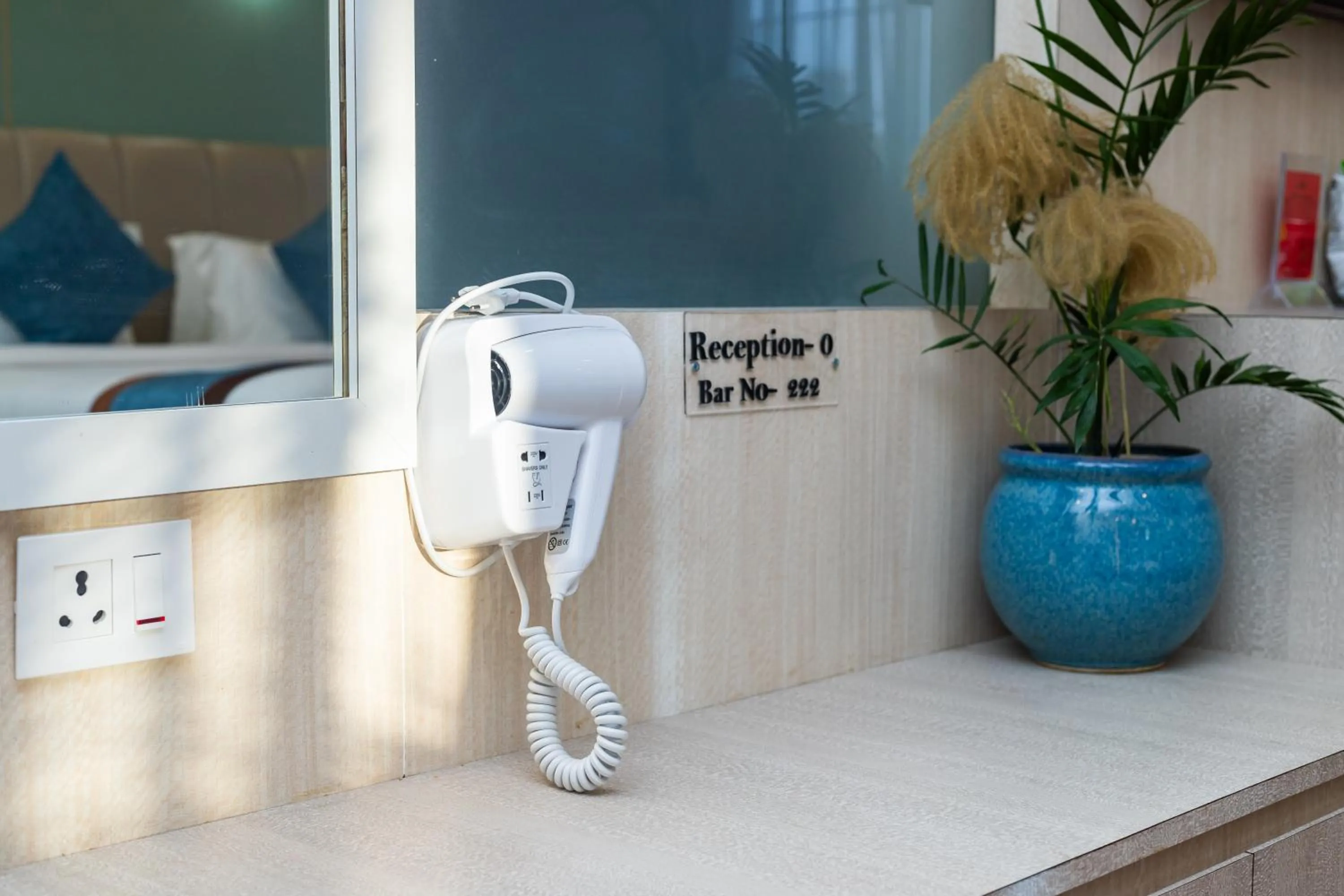 hair dryier in Airport Diana Hotel