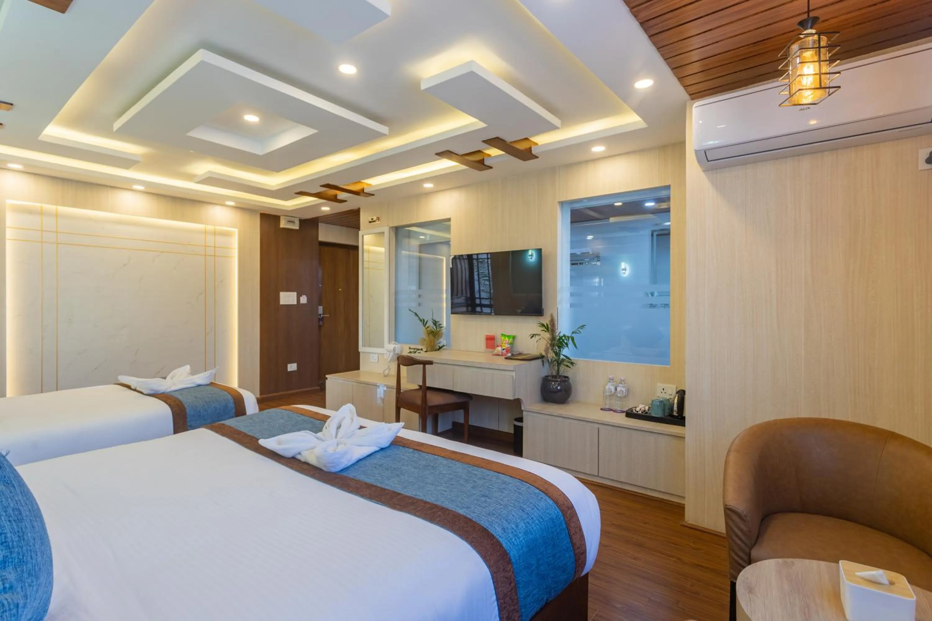 TV and multimedia, Bed in Airport Diana Hotel