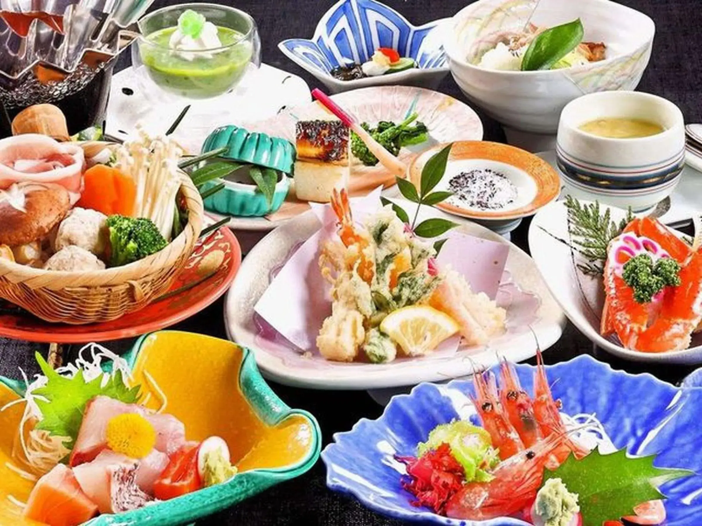 Food in Yuraku Hotel Food in Yuraku Hotel