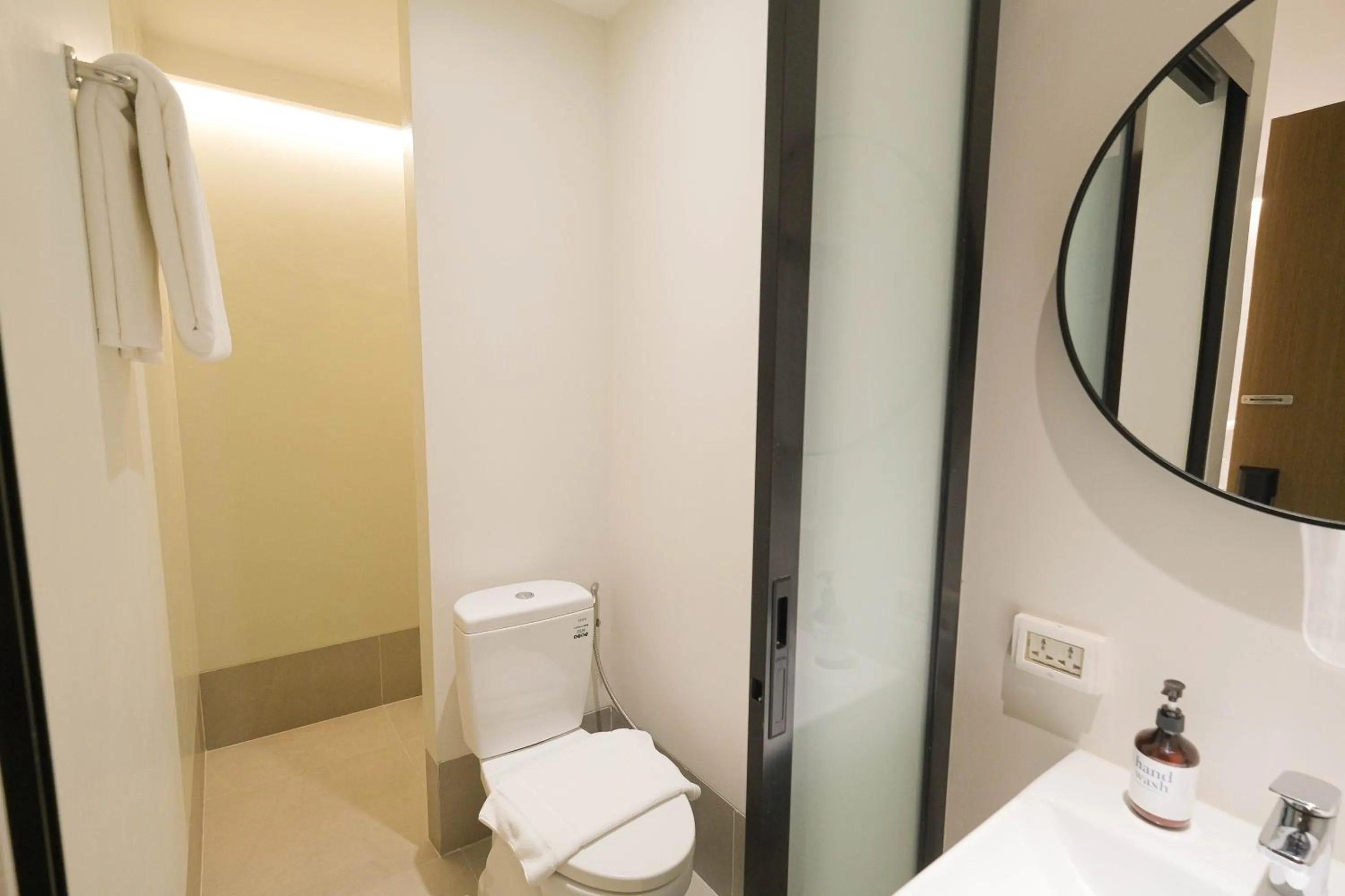 Shower in SimpleStay Chatuchak, SureStay Collection by Best Western