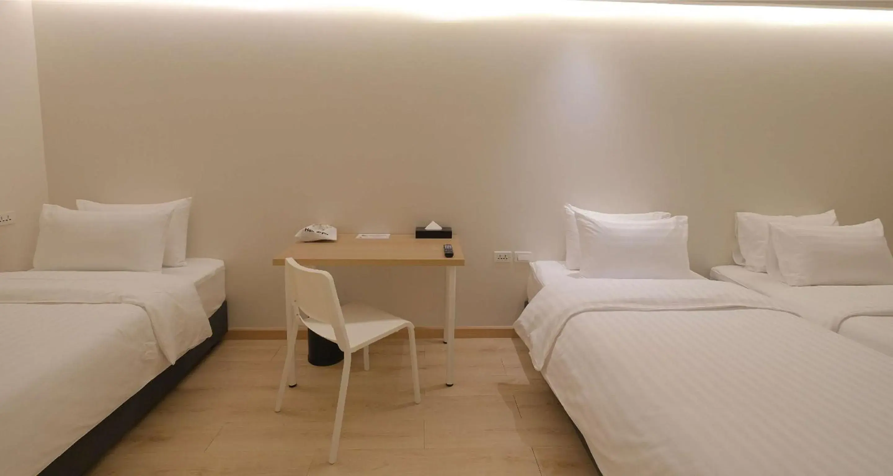 Bedroom, Bed in SimpleStay Chatuchak, SureStay Collection by Best Western Bedroom, Bed in SimpleStay Chatuchak, SureStay Collection by Best Western