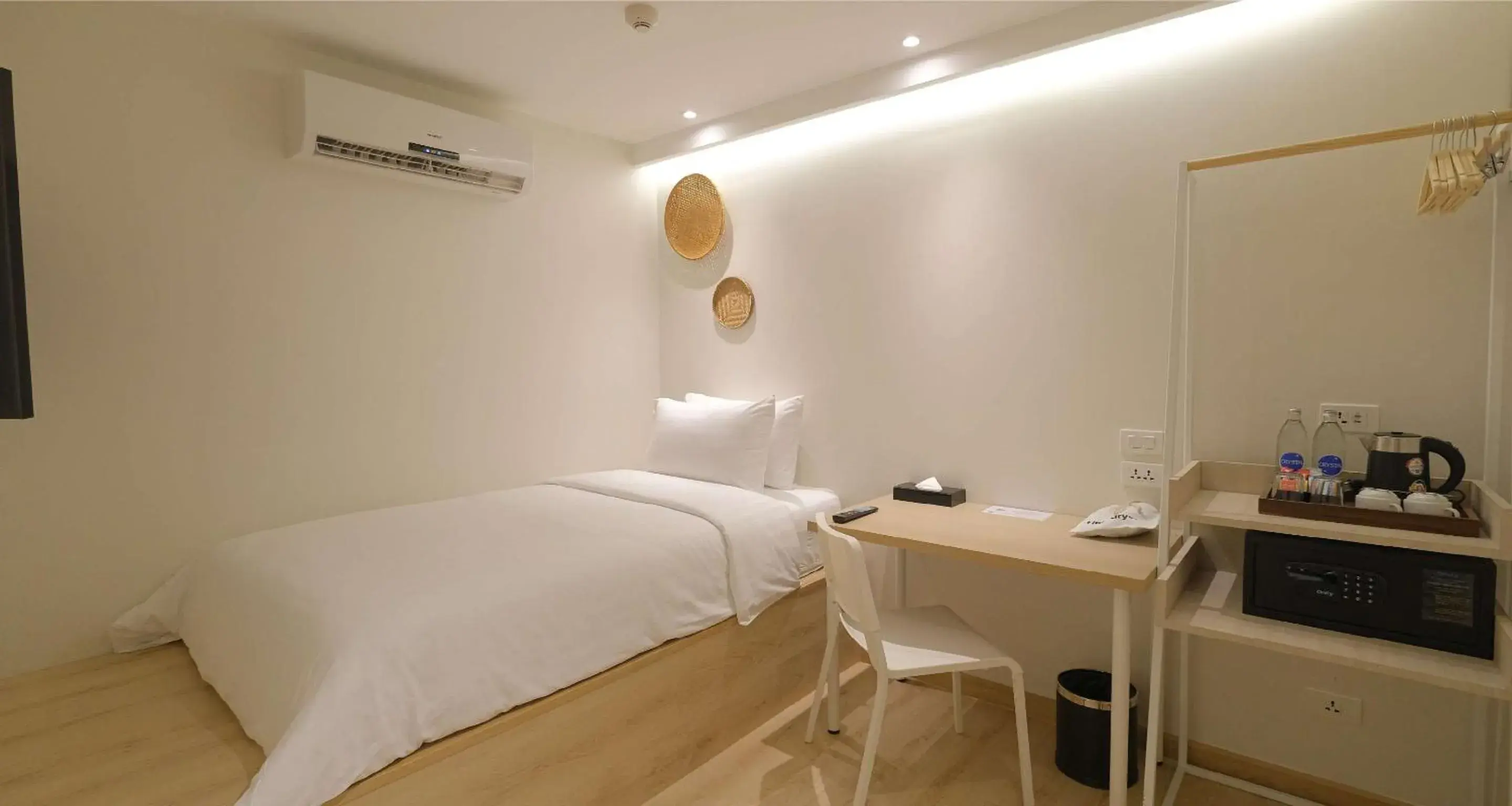 Bedroom, Bed in SimpleStay Chatuchak, SureStay Collection by Best Western Bedroom, Bed in SimpleStay Chatuchak, SureStay Collection by Best Western