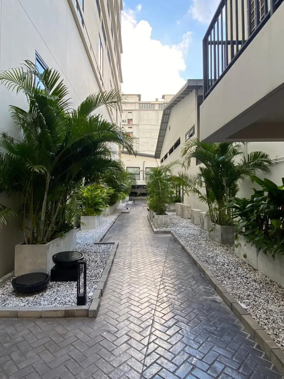 Property building in SimpleStay Chatuchak, SureStay Collection by Best Western Property building in SimpleStay Chatuchak, SureStay Collection by Best Western