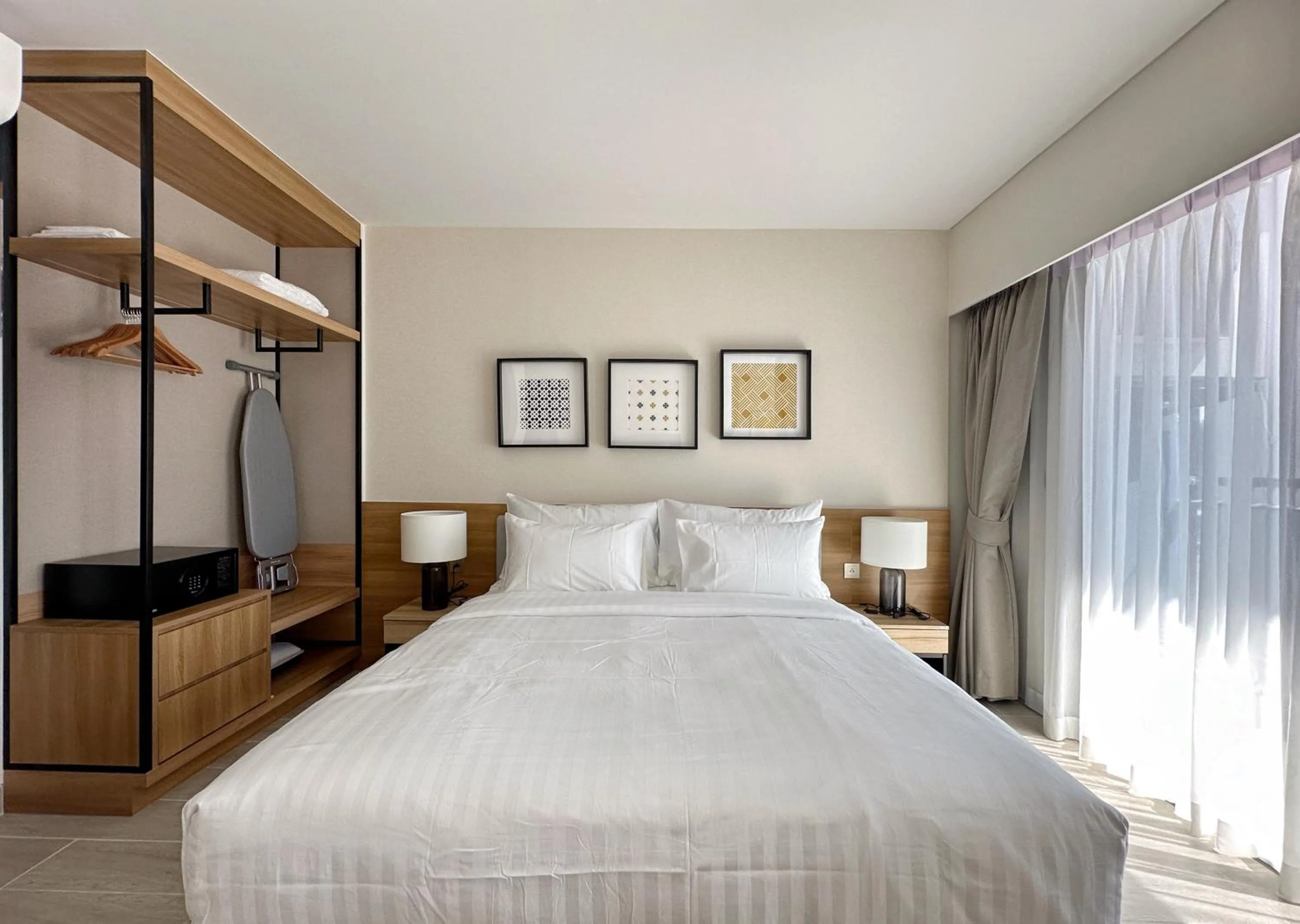 Bed in Laguna Lakeside