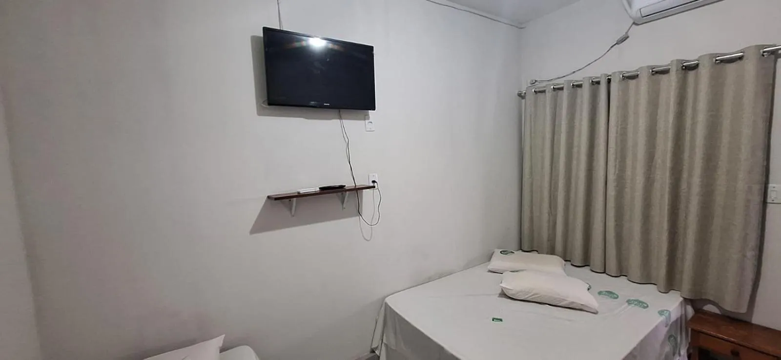 Bed in Turis Hotel & Choperia