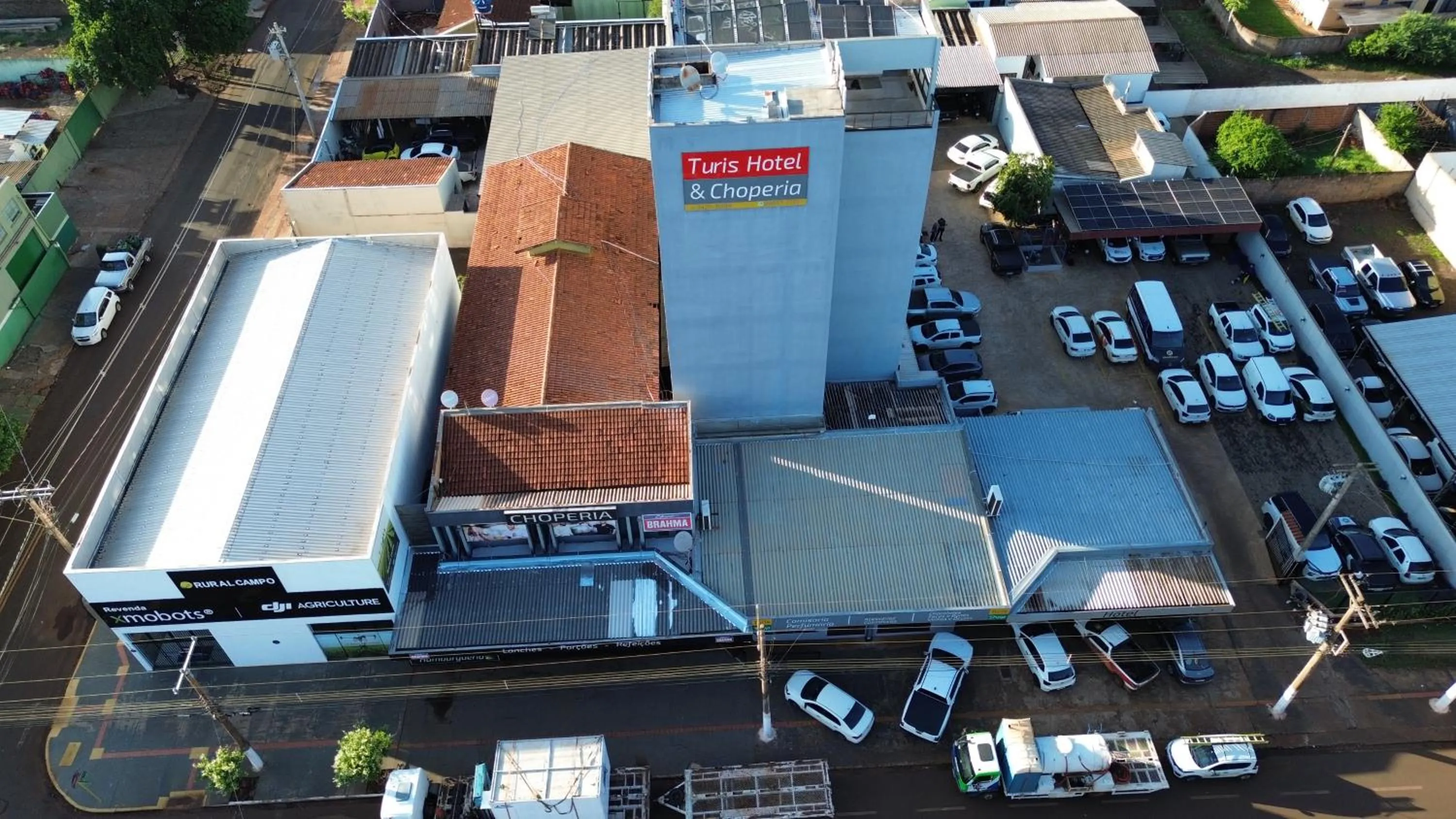 Property building in Turis Hotel & Choperia