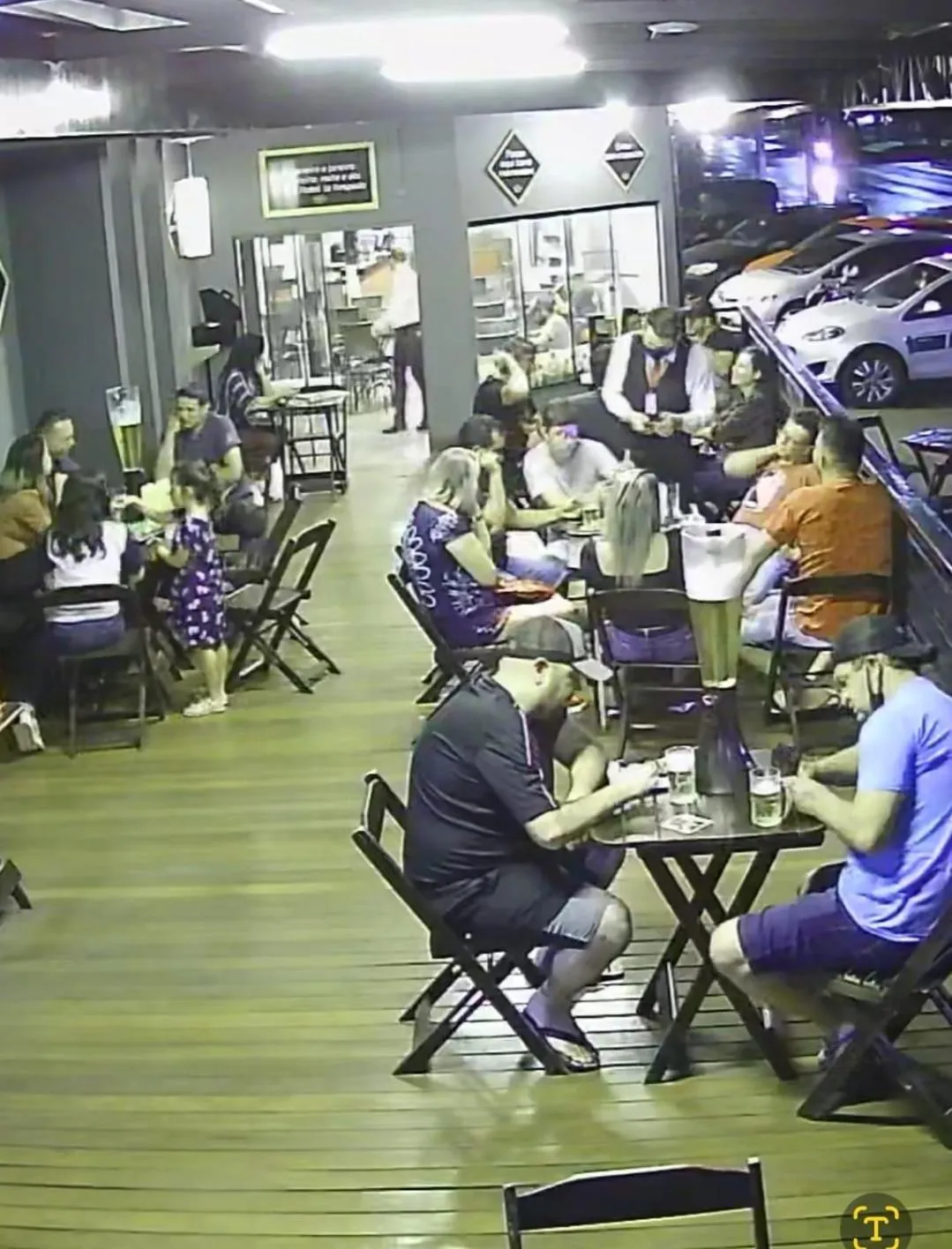 Restaurant/places to eat in Turis Hotel & Choperia