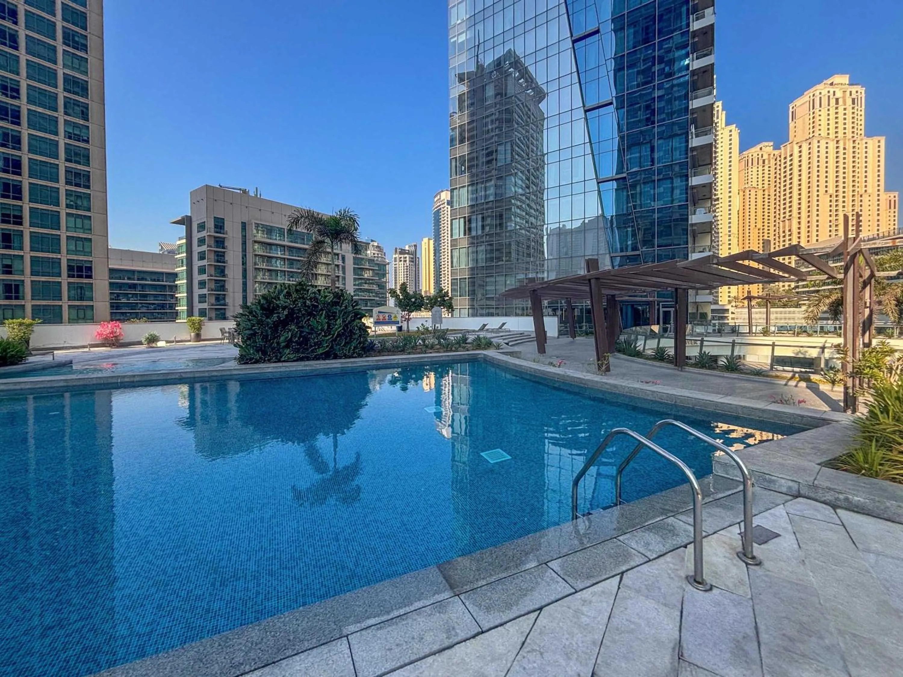 Frank Porter - Silverene Tower B