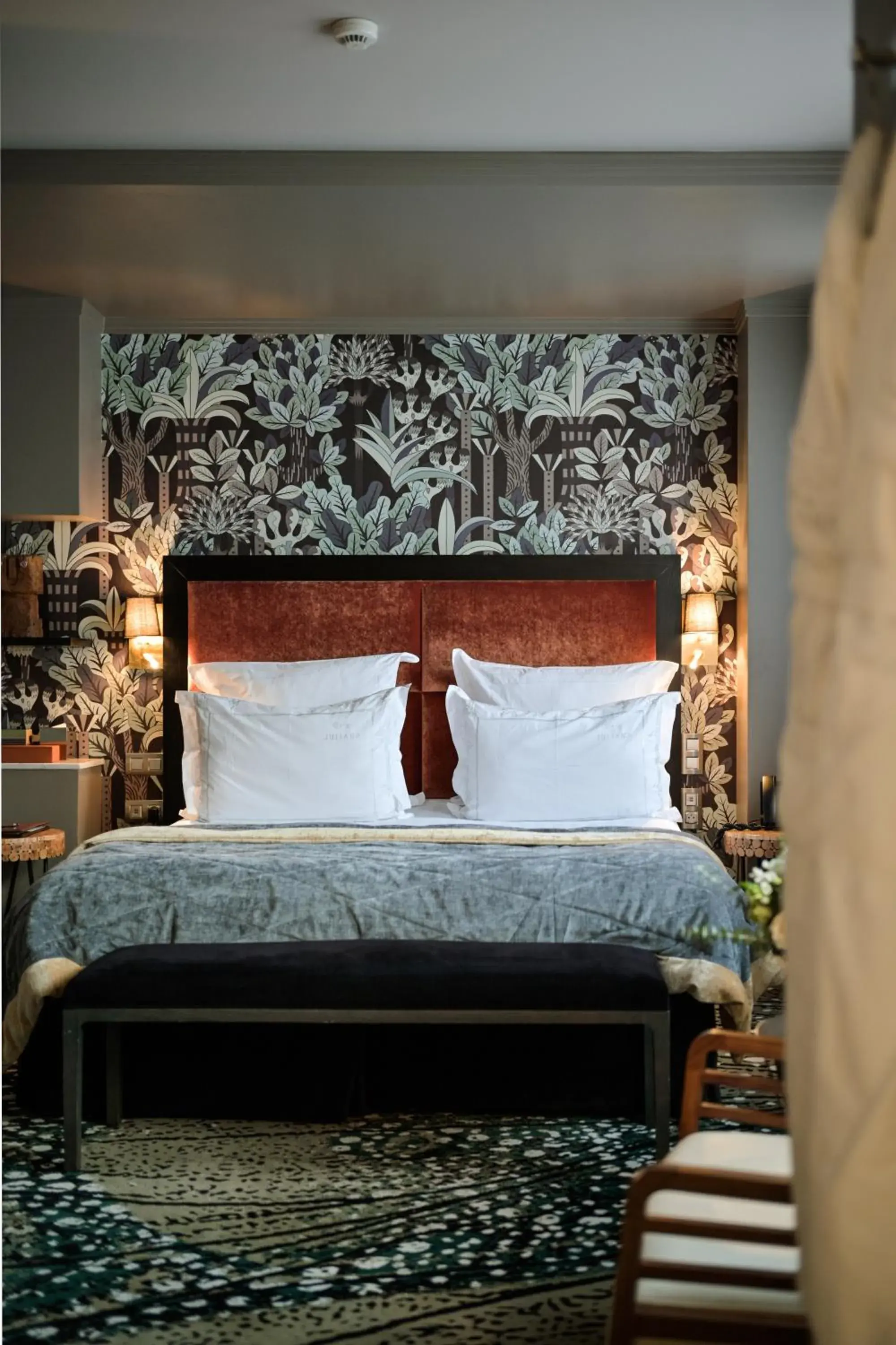 Bed in Juliana Hotel Paris Bed in Juliana Hotel Paris