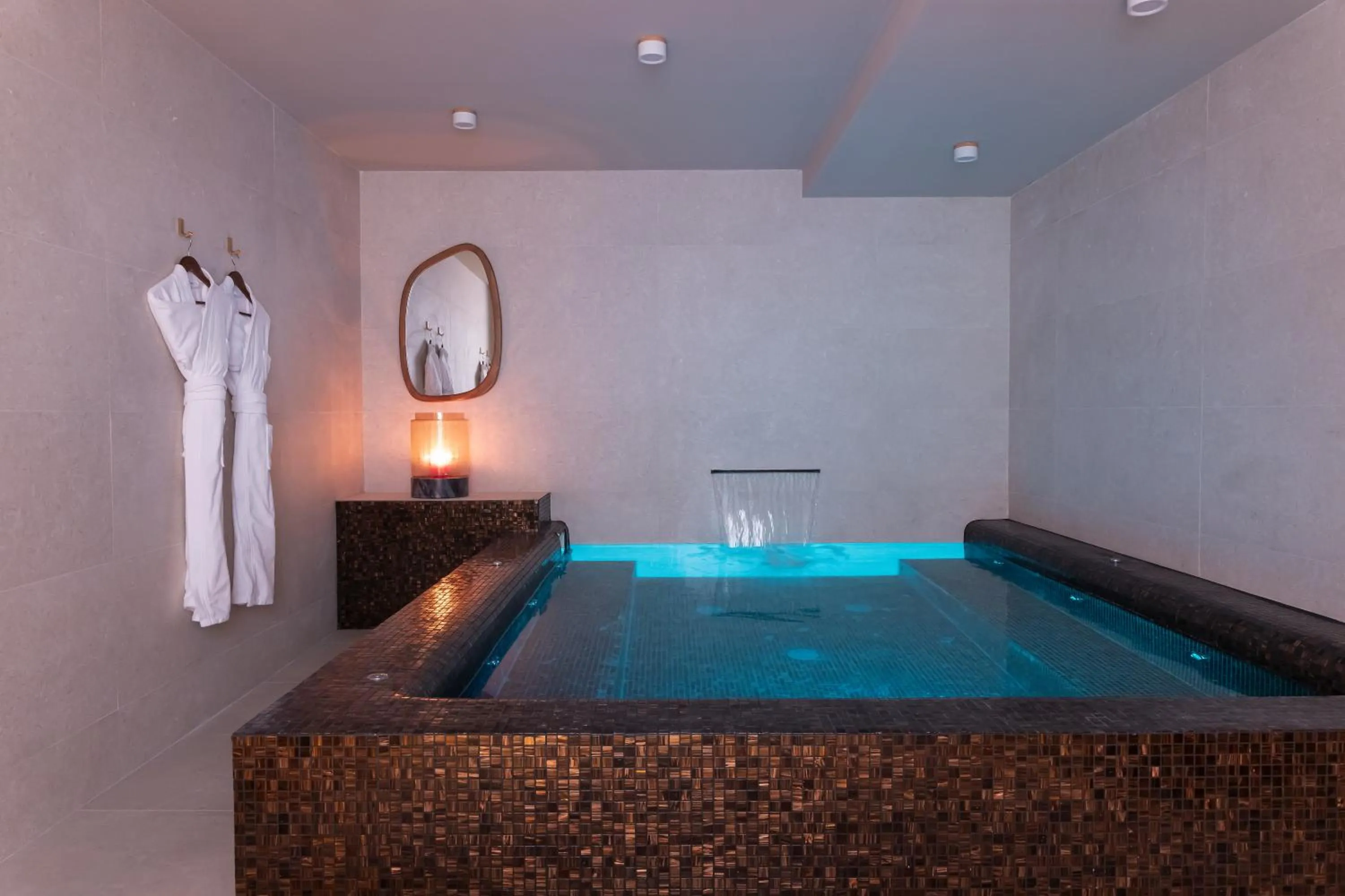 Spa and wellness centre/facilities in Juliana Hotel Paris