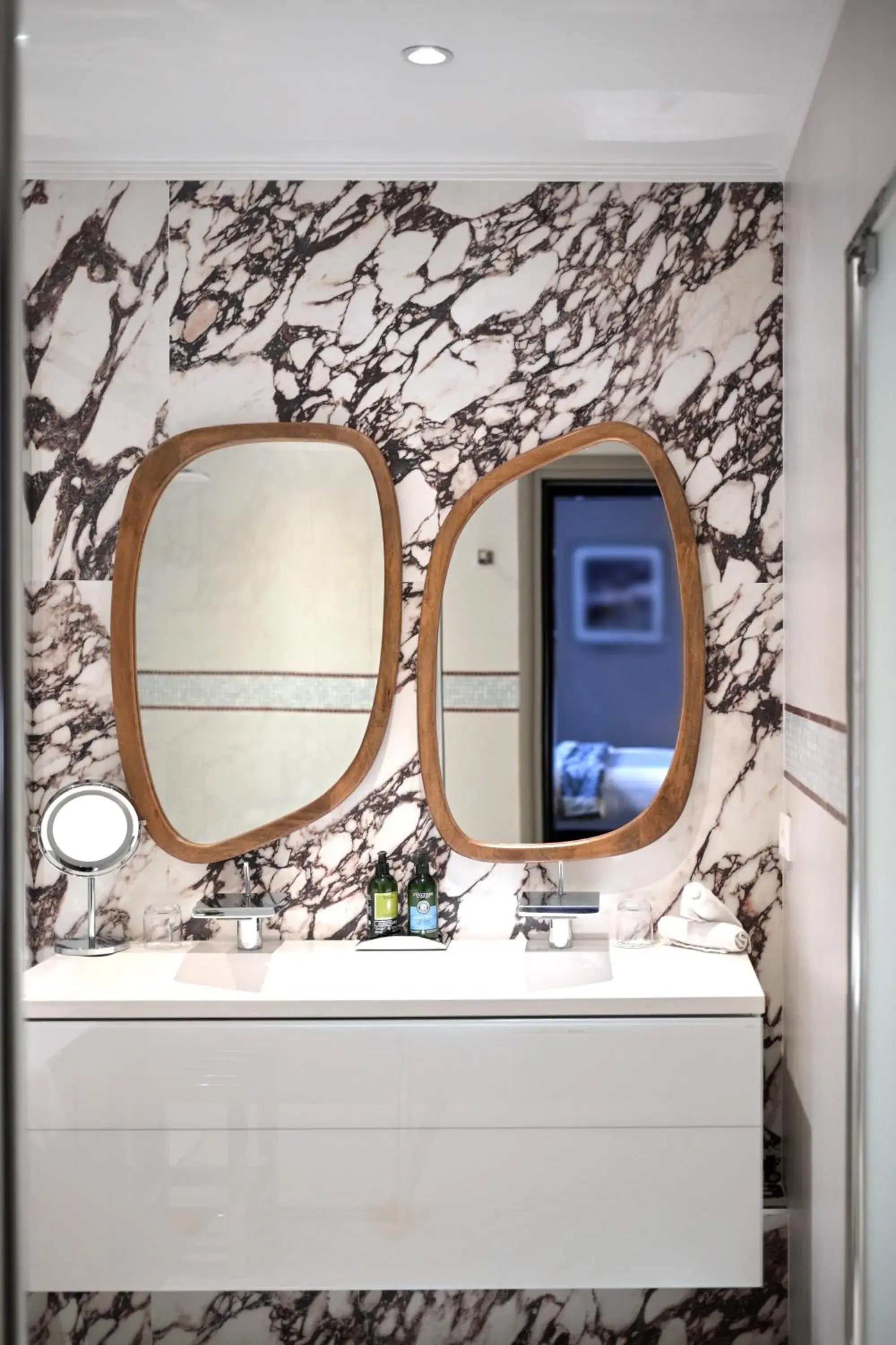 Bathroom in Juliana Hotel Paris Bathroom in Juliana Hotel Paris