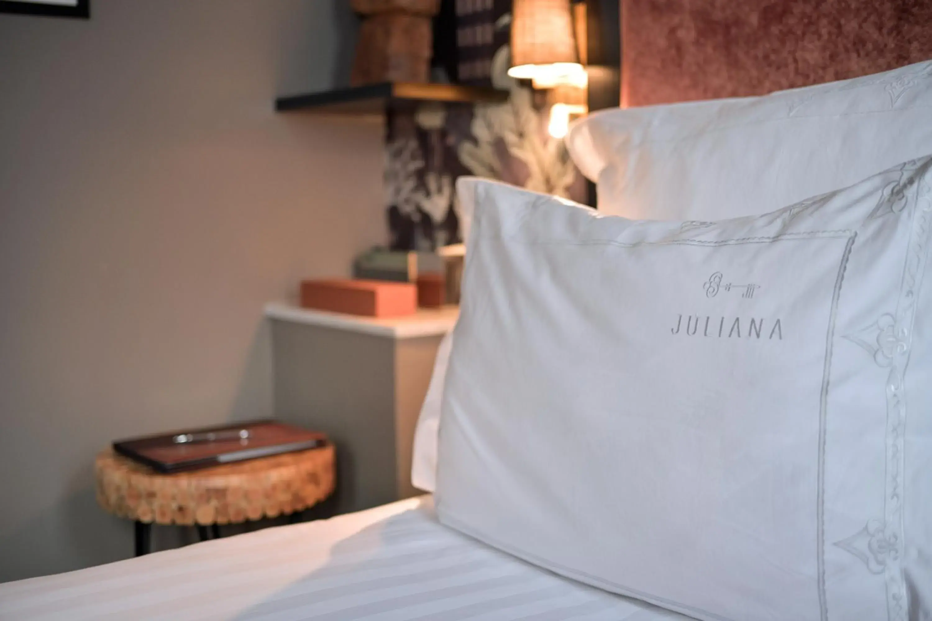 Bed in Juliana Hotel Paris Bed in Juliana Hotel Paris