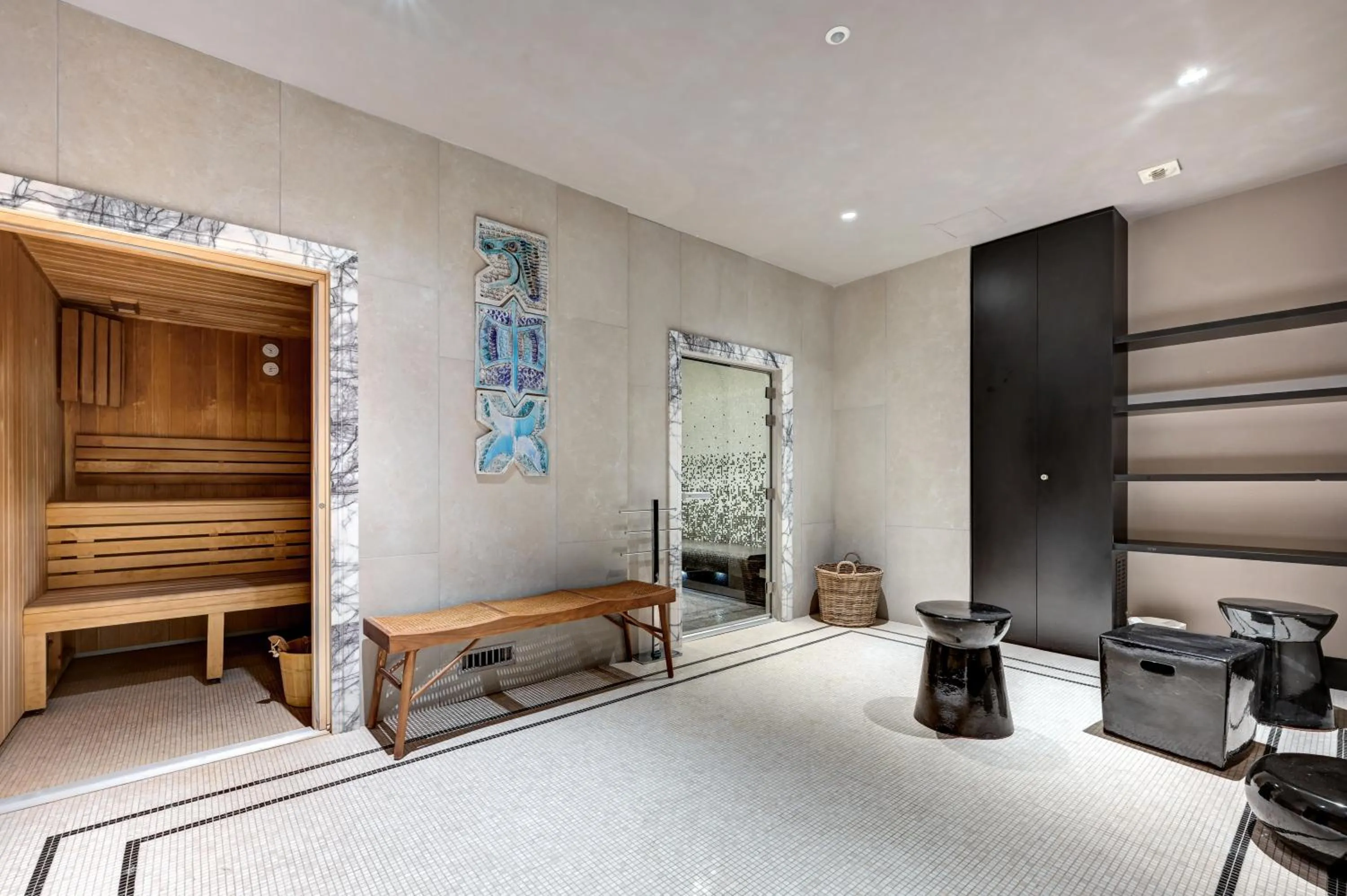 Sauna in Juliana Hotel Paris