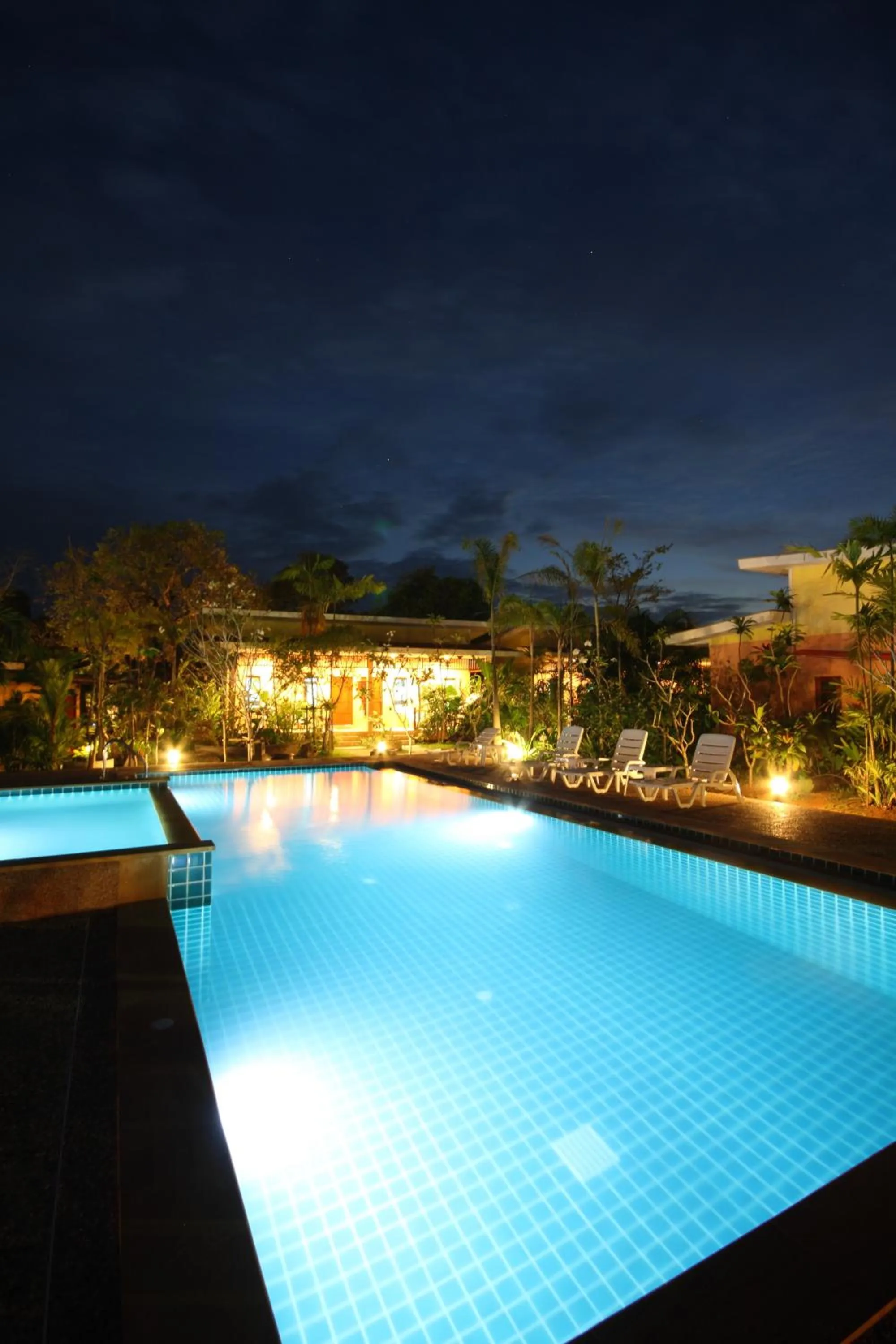 Swimming pool in Bida Daree Resort