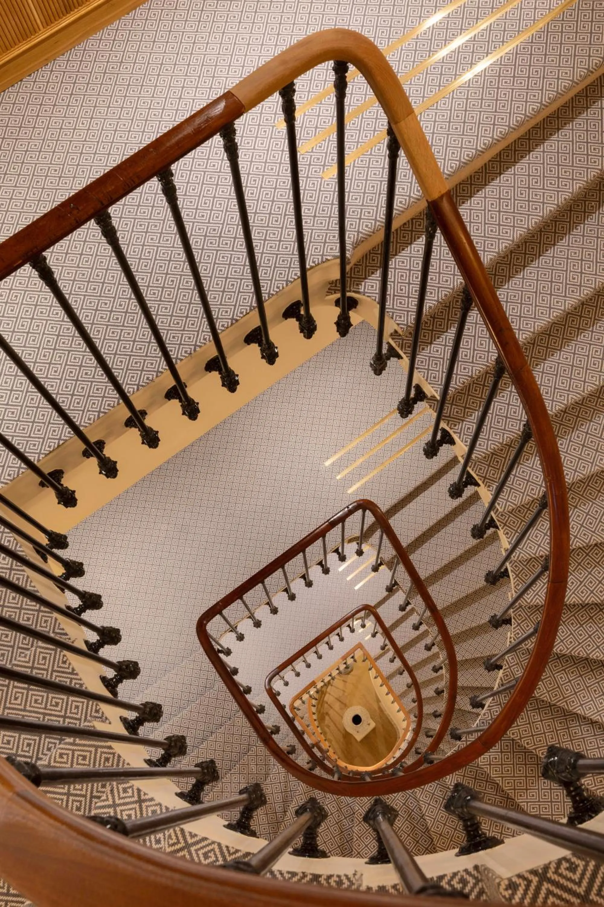 Property building in Madame Drouot & Spa - Opera