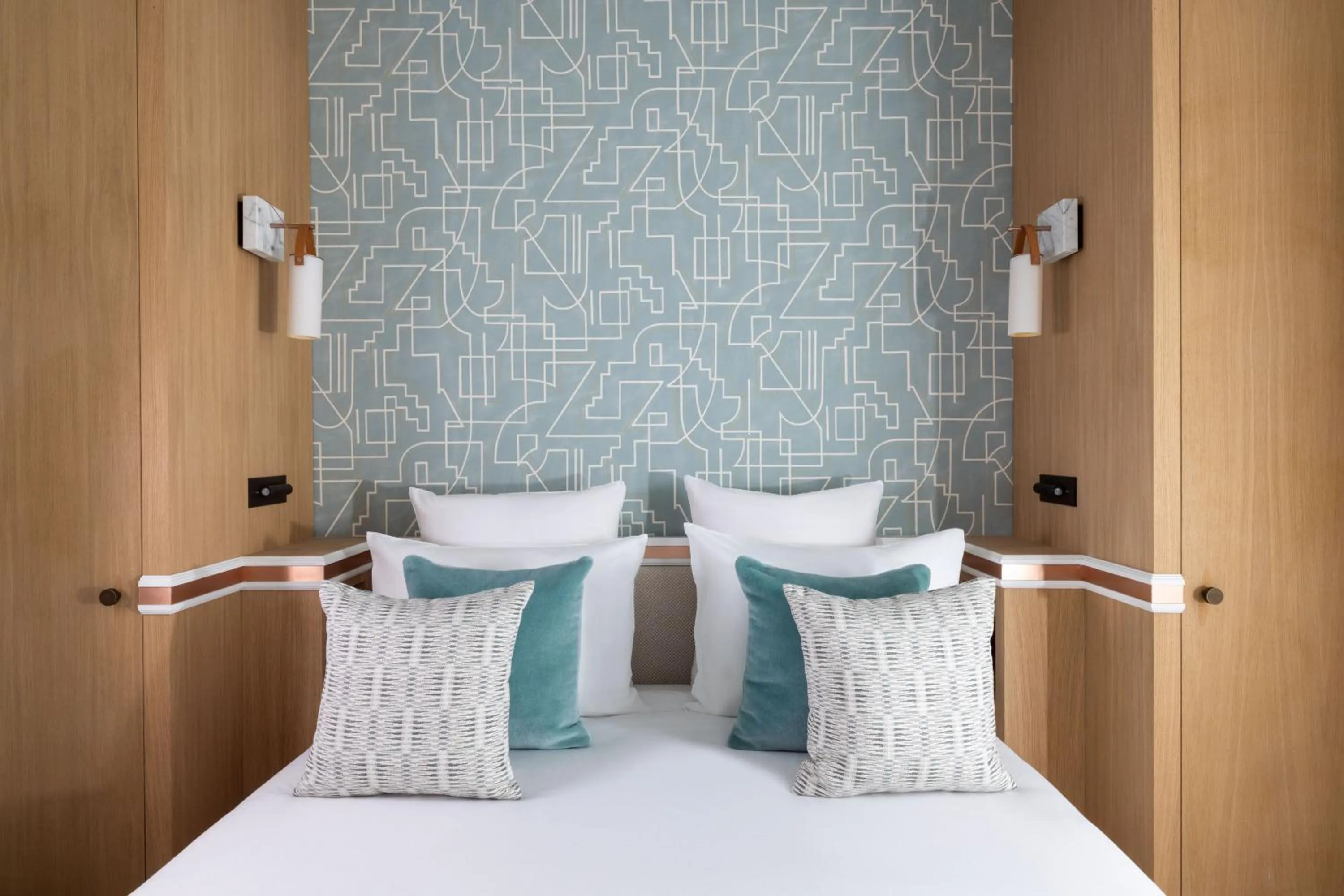 Bed in Madame Drouot & Spa - Opera