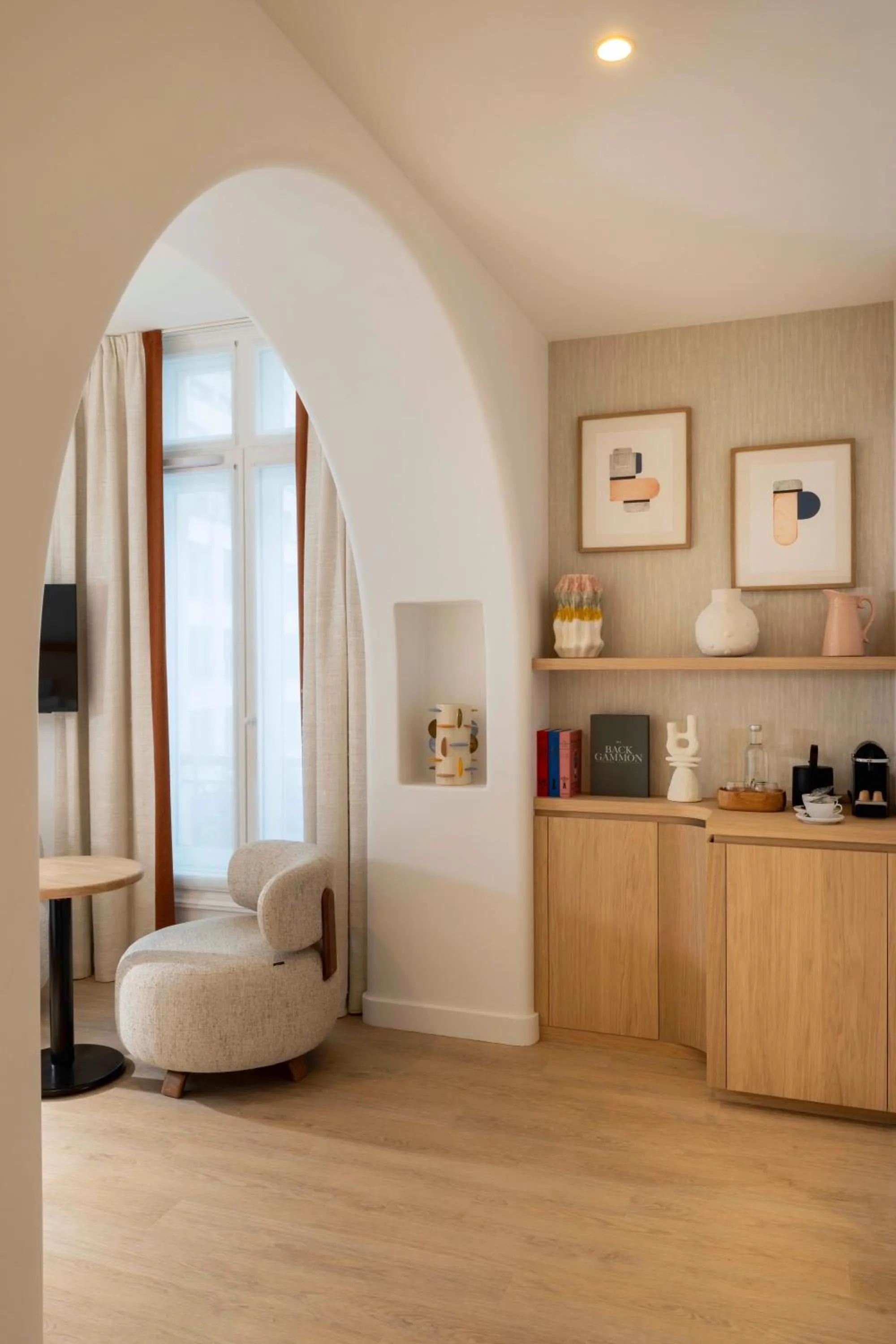 Coffee/tea facilities in Madame Drouot & Spa - Opera