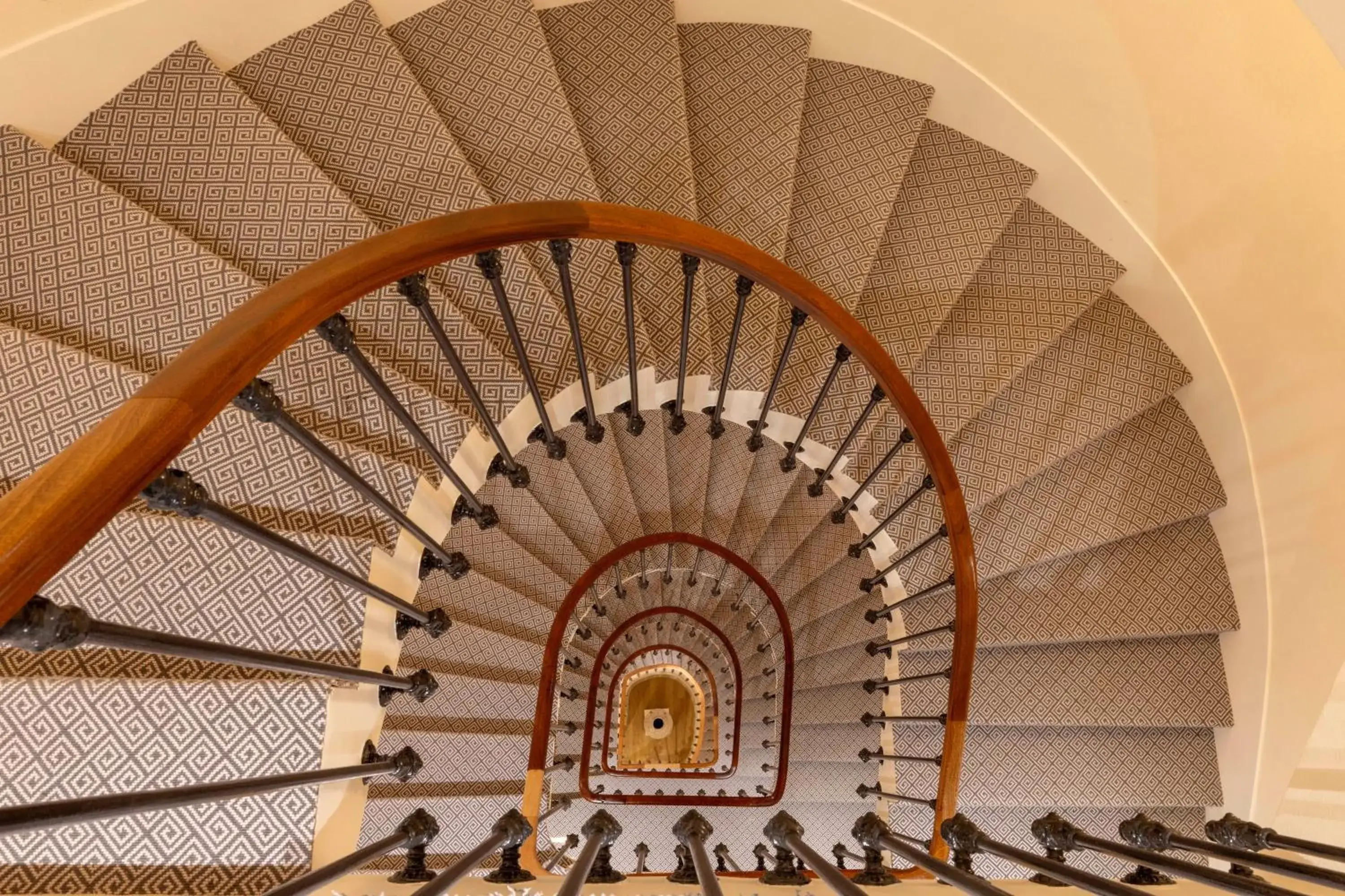 Property building in Madame Drouot & Spa - Opera Property building in Madame Drouot & Spa - Opera