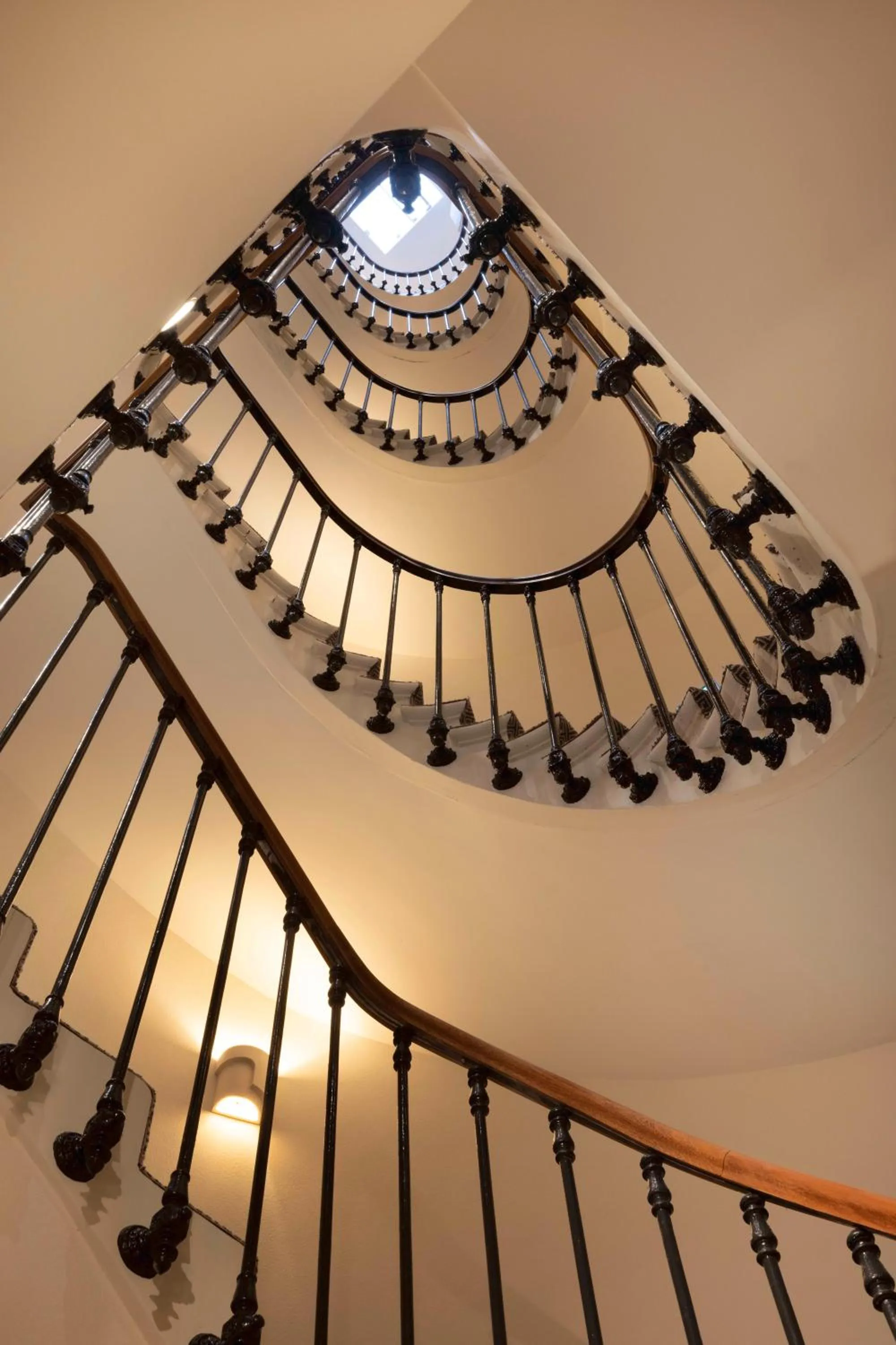 Property building in Madame Drouot & Spa - Opera