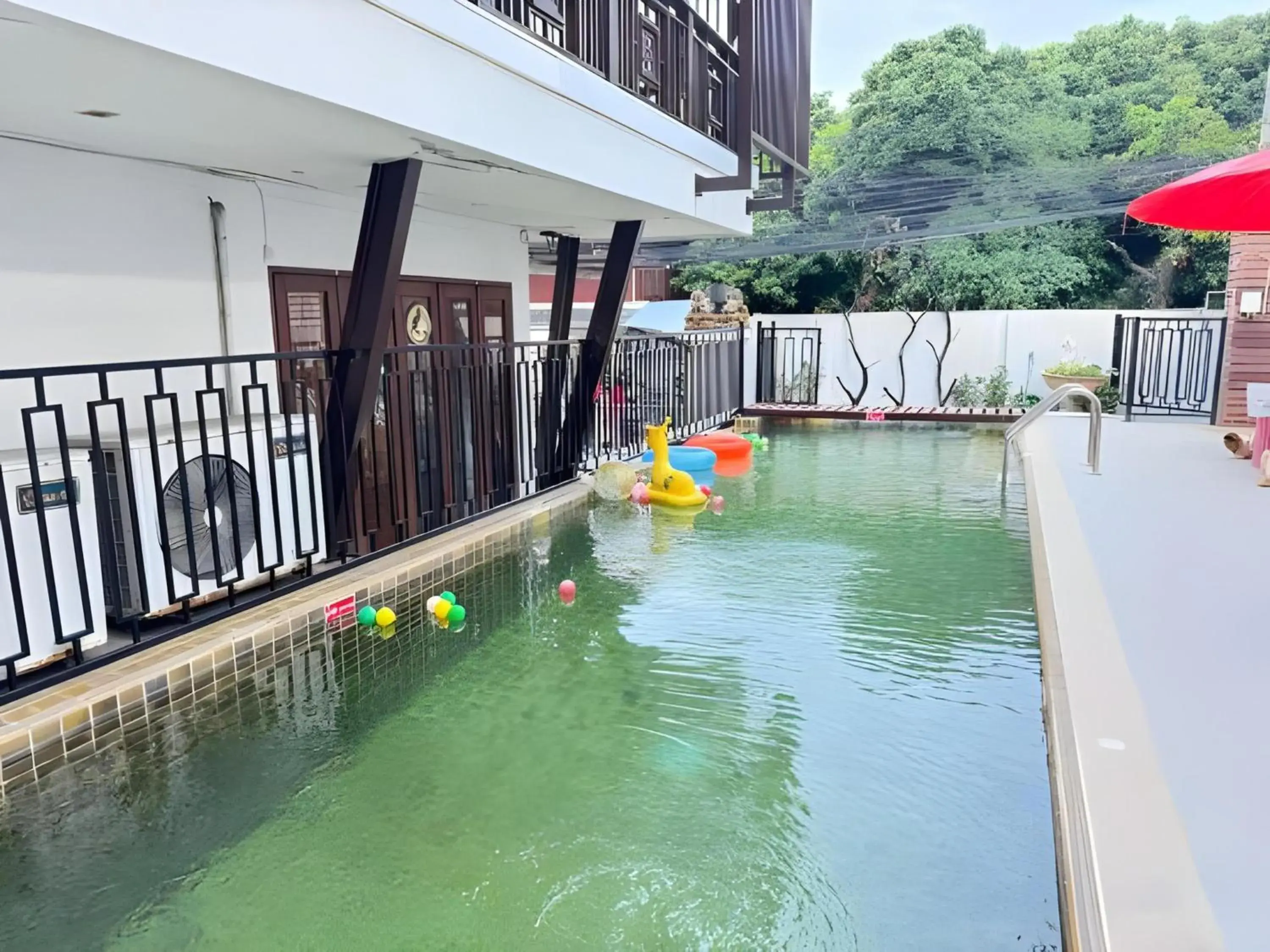 Swimming pool in Collection O Bupamontra Chiangmai Swimming pool in Collection O Bupamontra Chiangmai