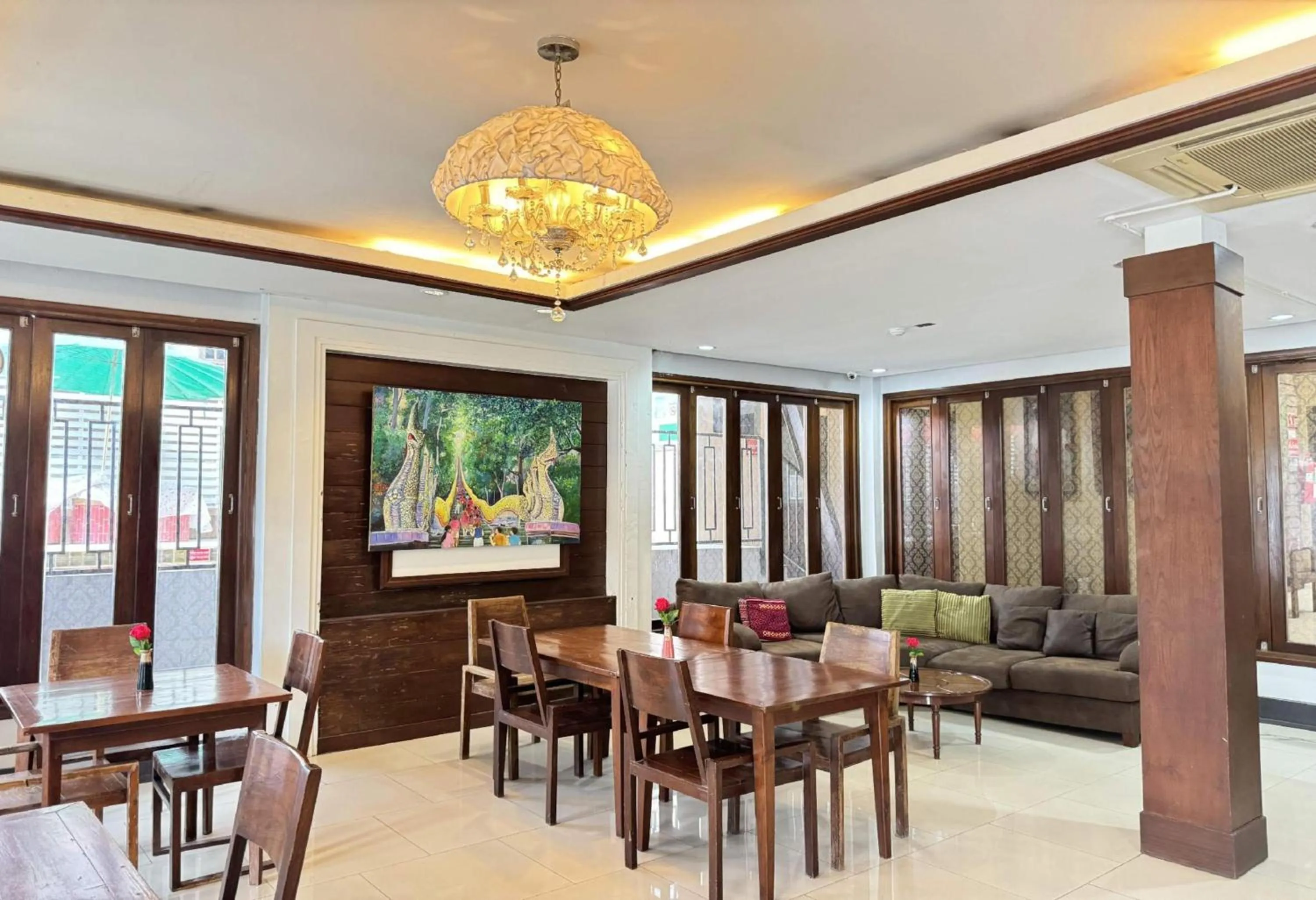 Restaurant/places to eat in Collection O Bupamontra Chiangmai