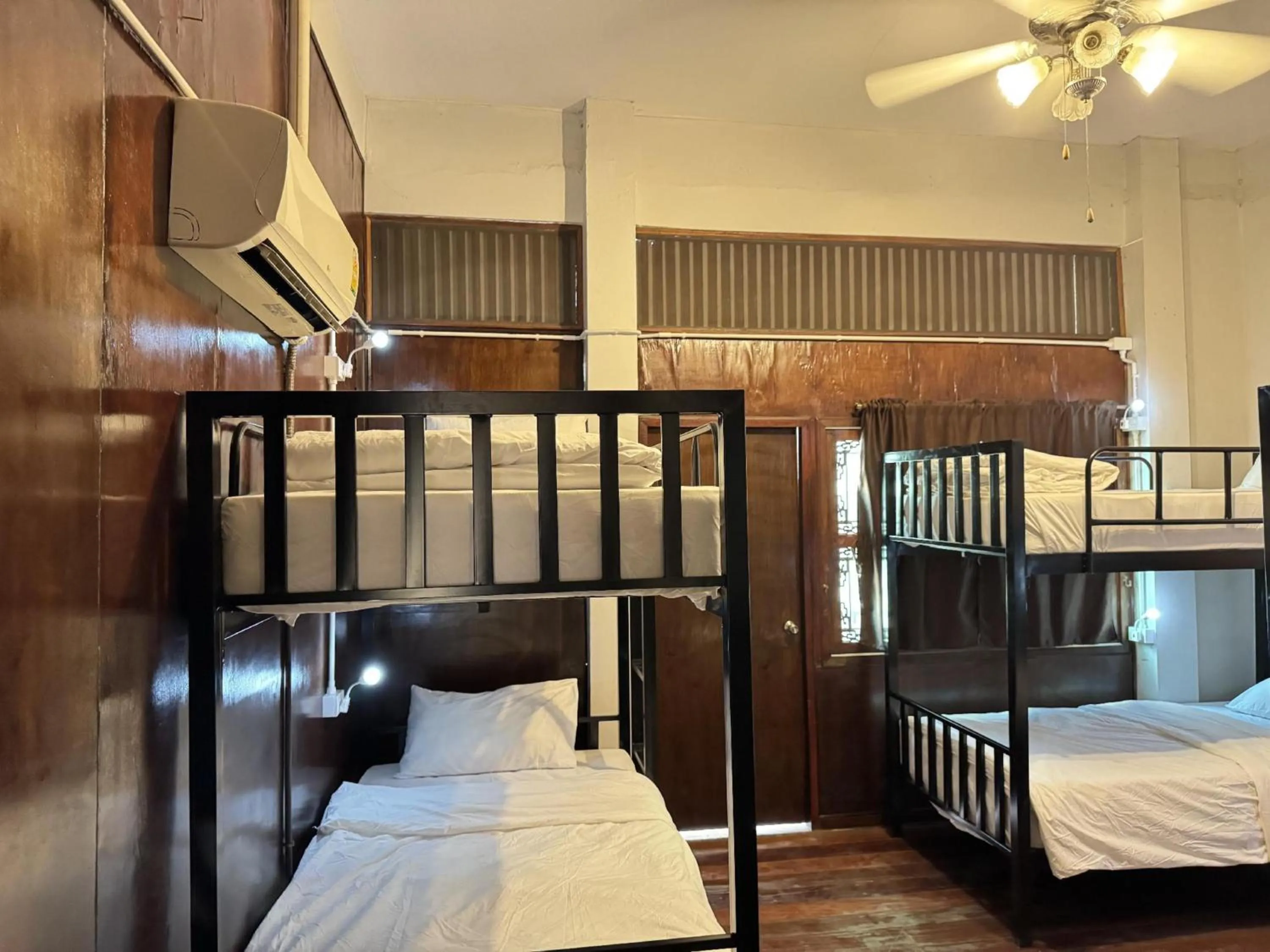 Photo of the whole room, Bed in Collection O Bupamontra Chiangmai