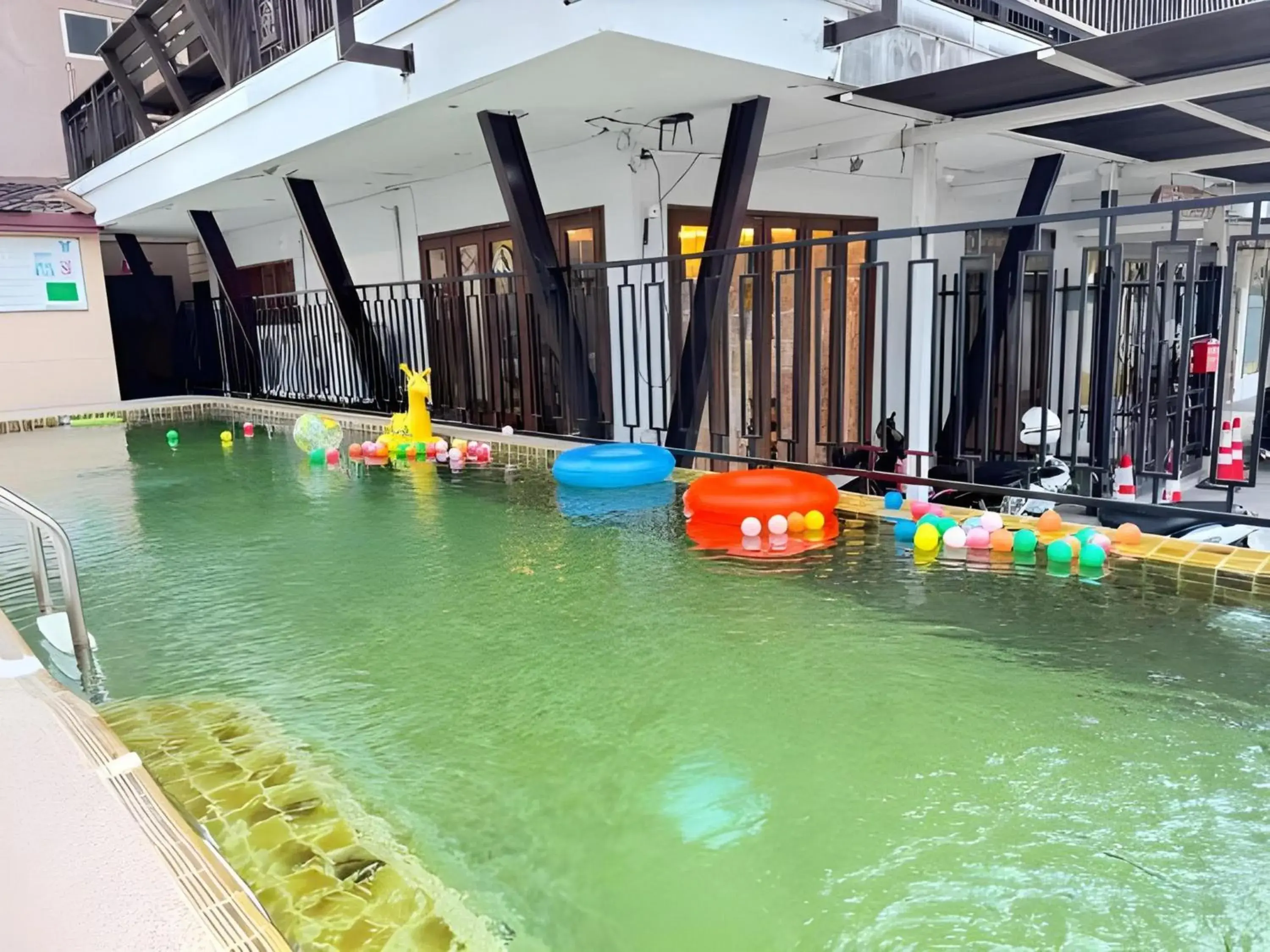 Swimming pool in Collection O Bupamontra Chiangmai Swimming pool in Collection O Bupamontra Chiangmai