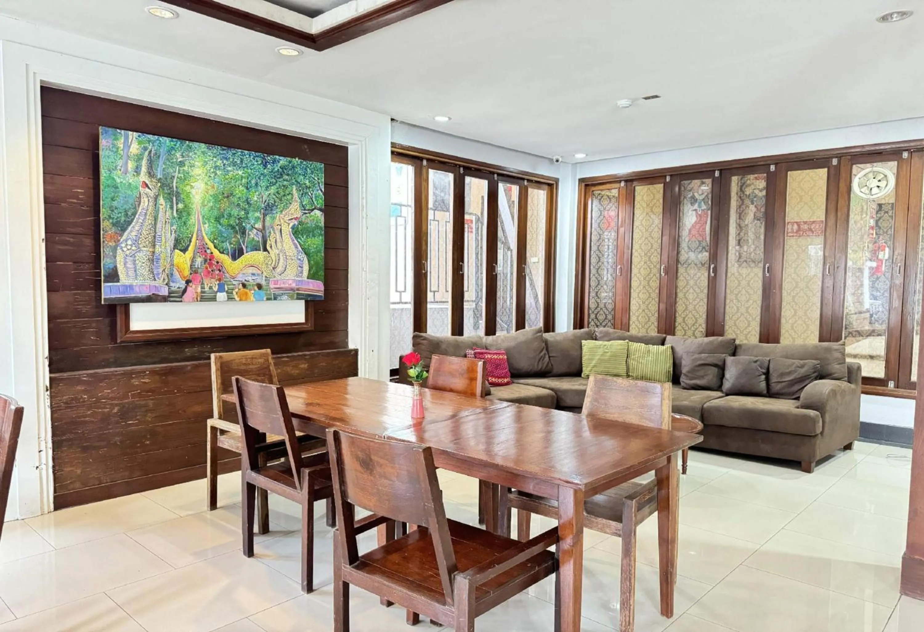 Restaurant/places to eat in Collection O Bupamontra Chiangmai