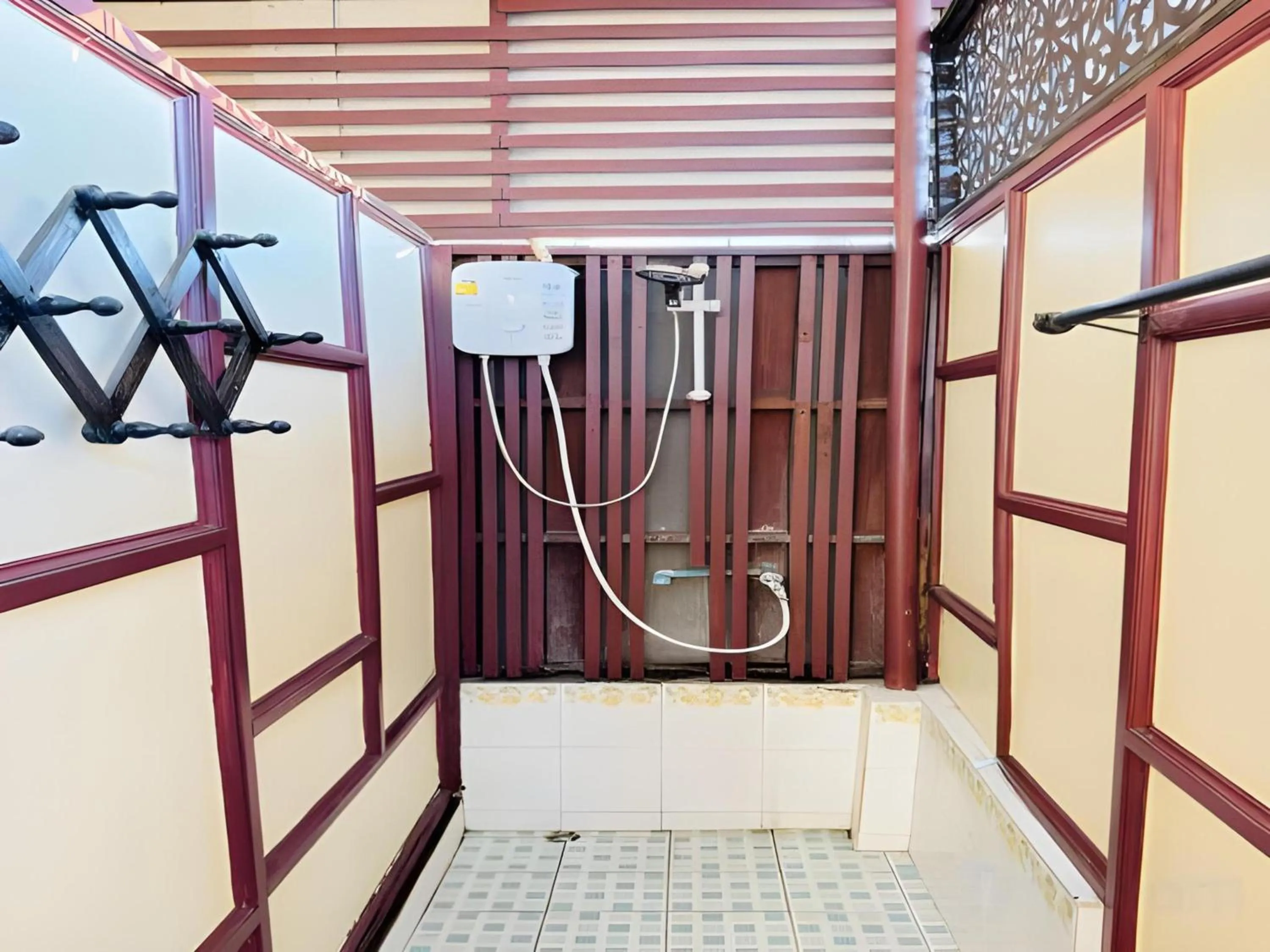 Bathroom in Collection O Bupamontra Chiangmai