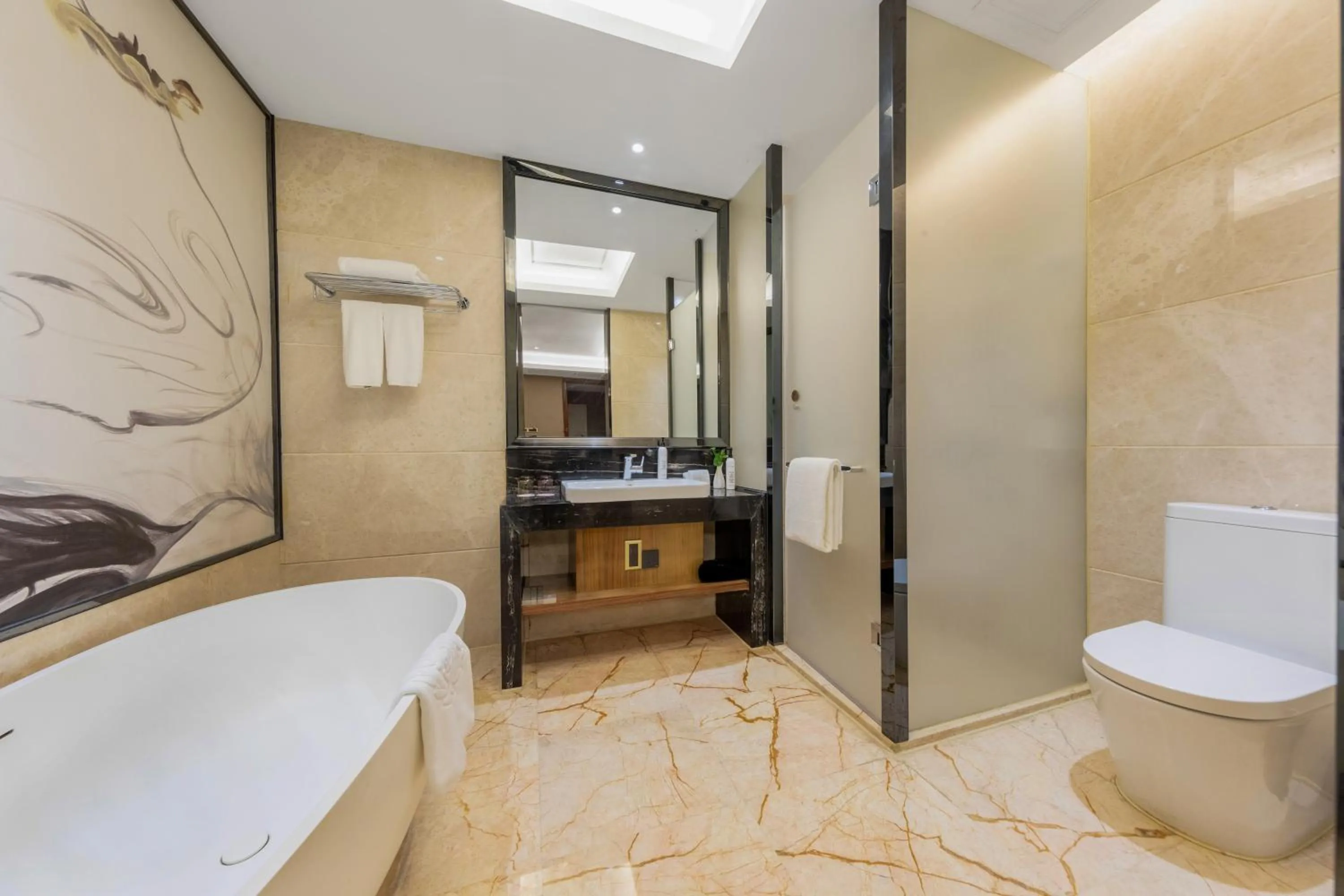 Honder International Hotel - Free shuttle bus between hotel and exhibition center during Canton Fair period