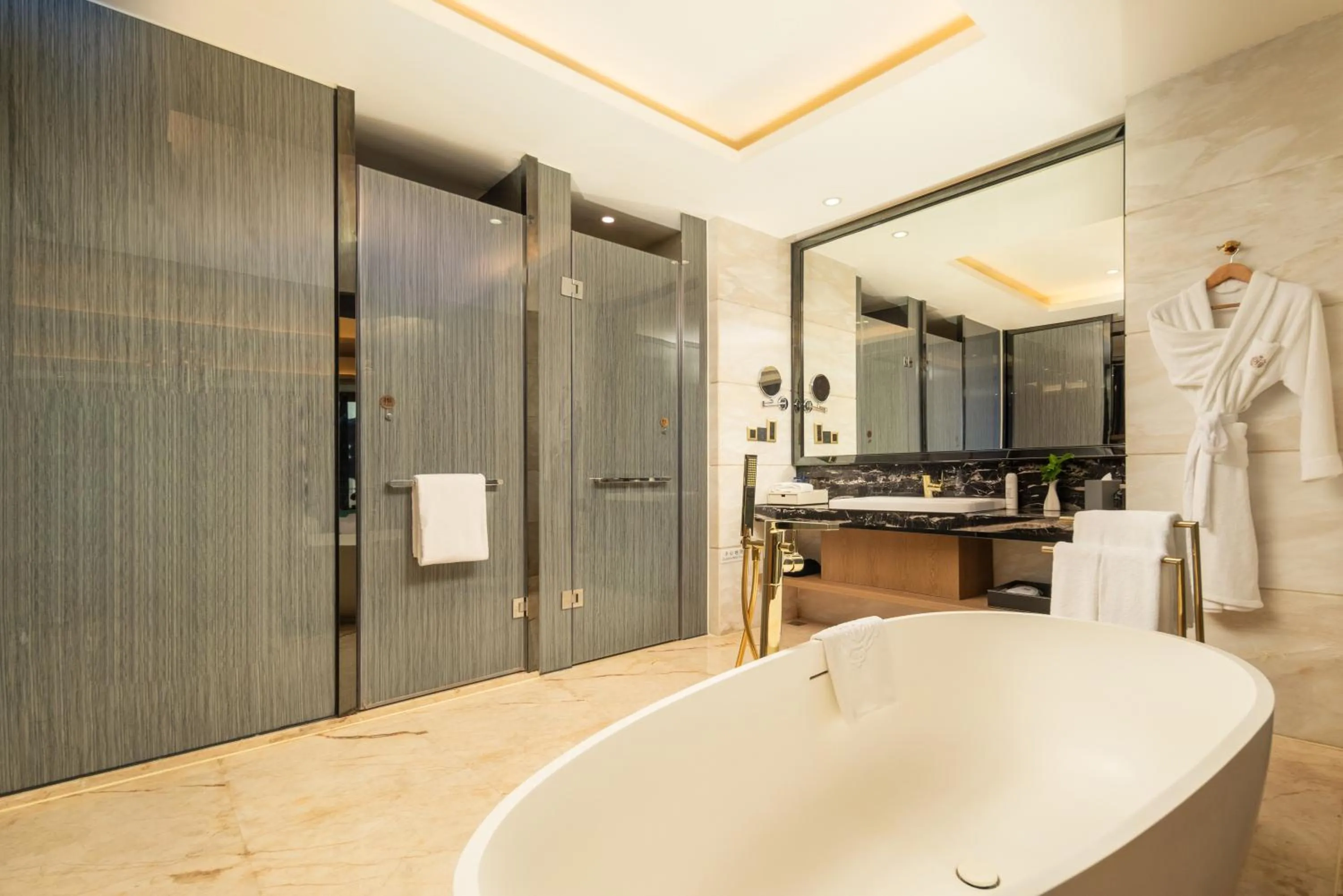 Honder International Hotel - Free shuttle bus between hotel and exhibition center during Canton Fair period