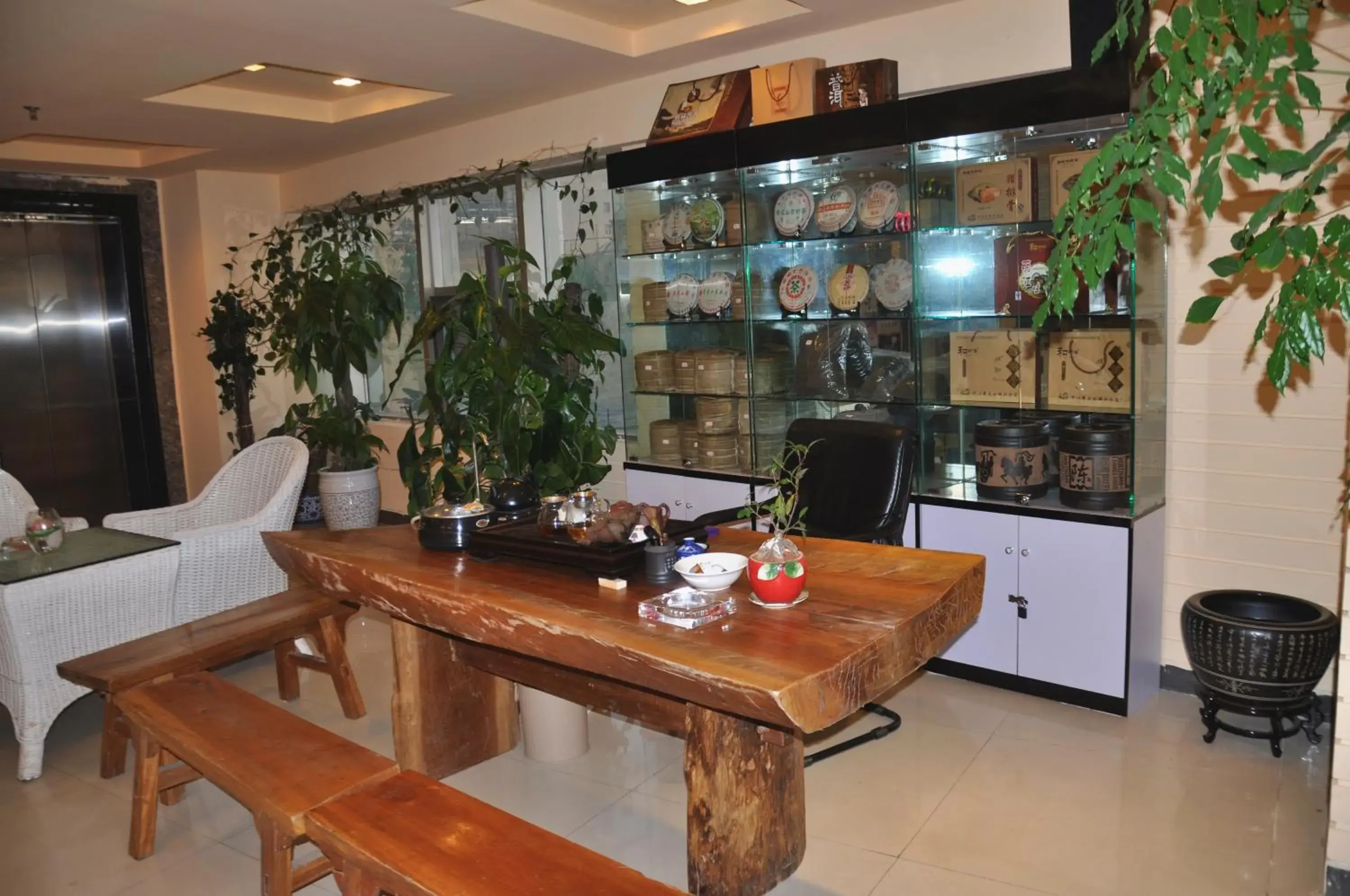 Lounge or bar in Ha Luo Hotel Lounge or bar in Ha Luo Hotel