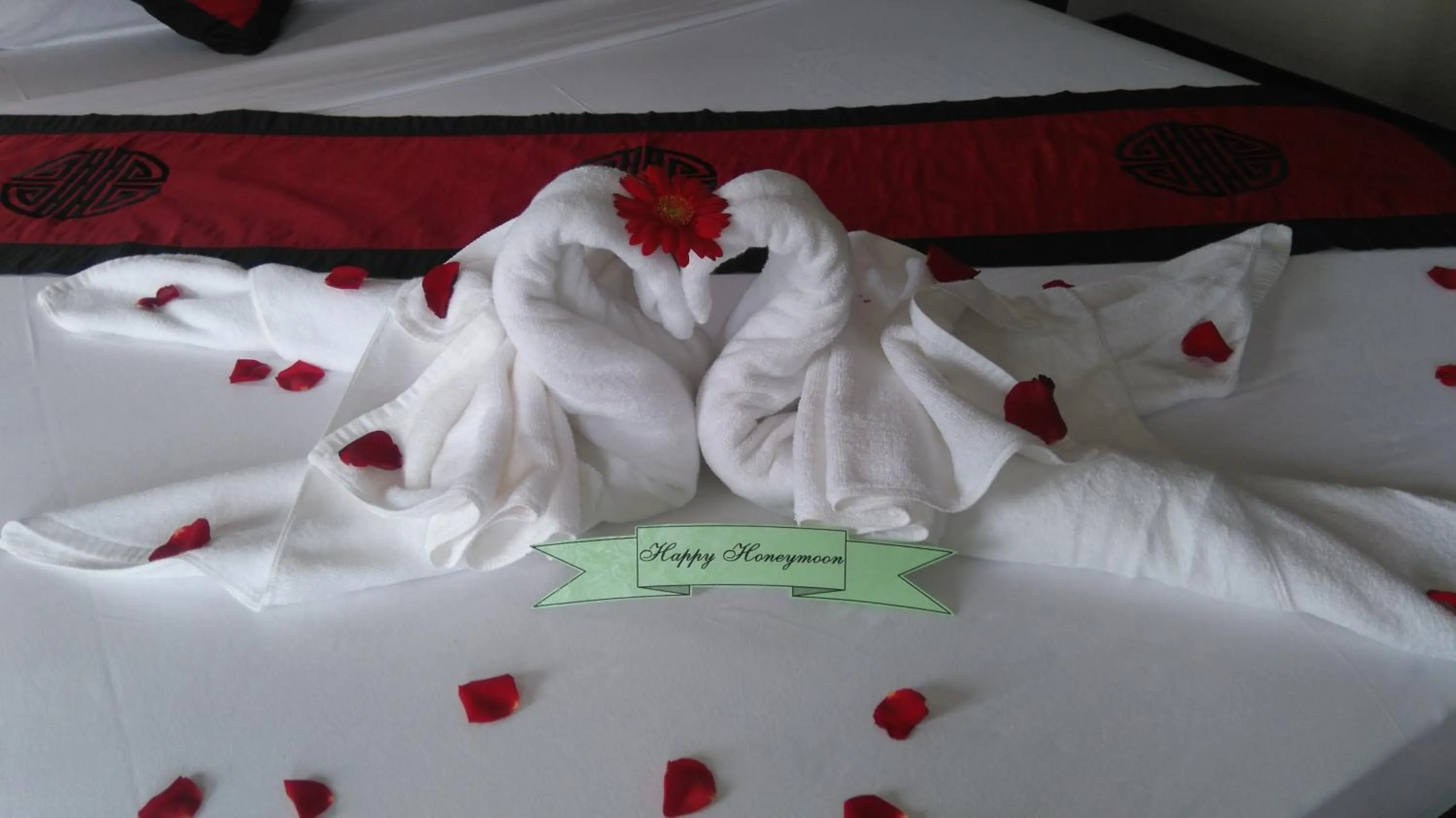 Decorative detail, Bed in Green CoCo HomeStay