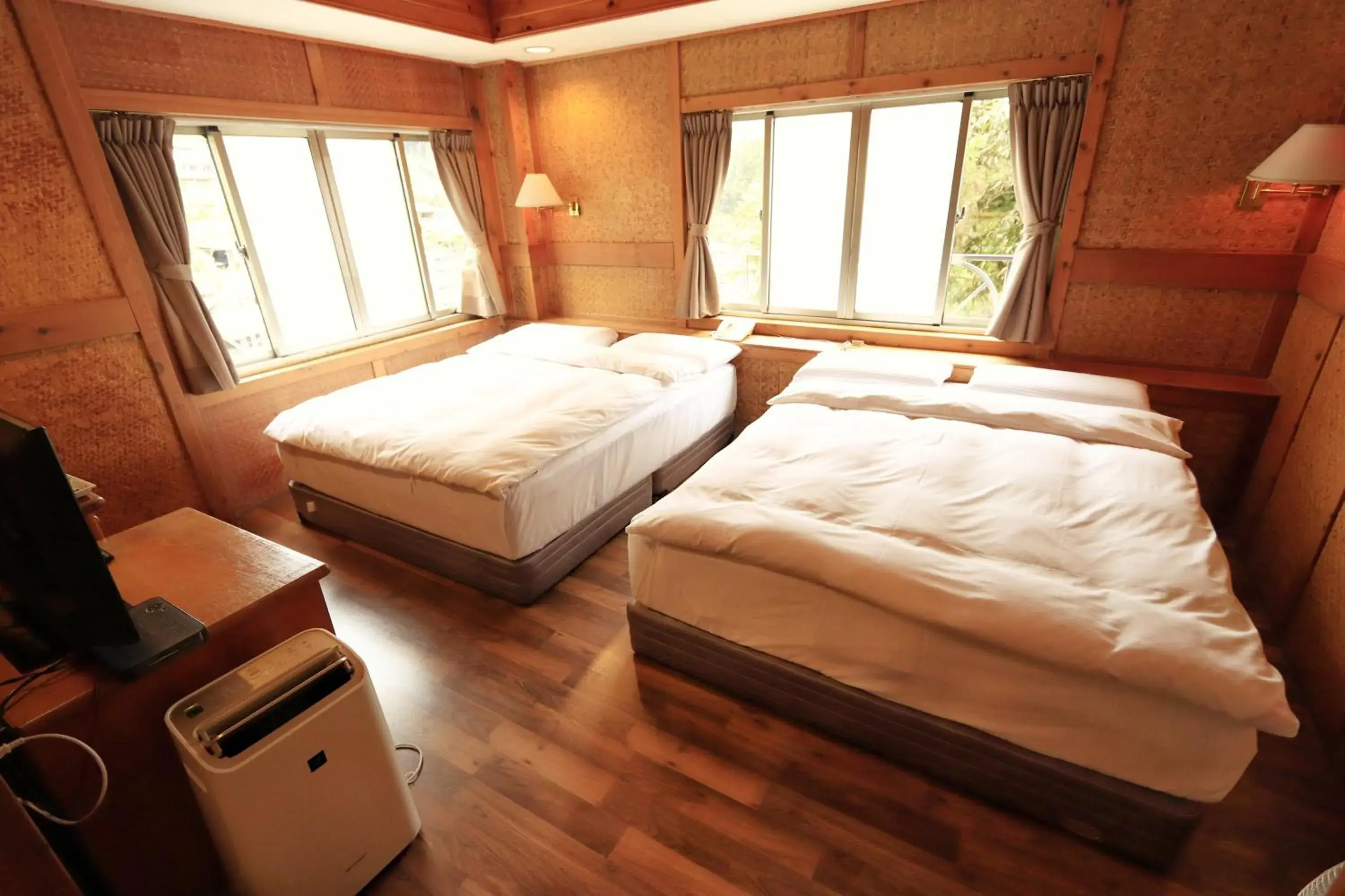 Photo of the whole room, Bed in Fenchihu Hotel Photo of the whole room, Bed in Fenchihu Hotel