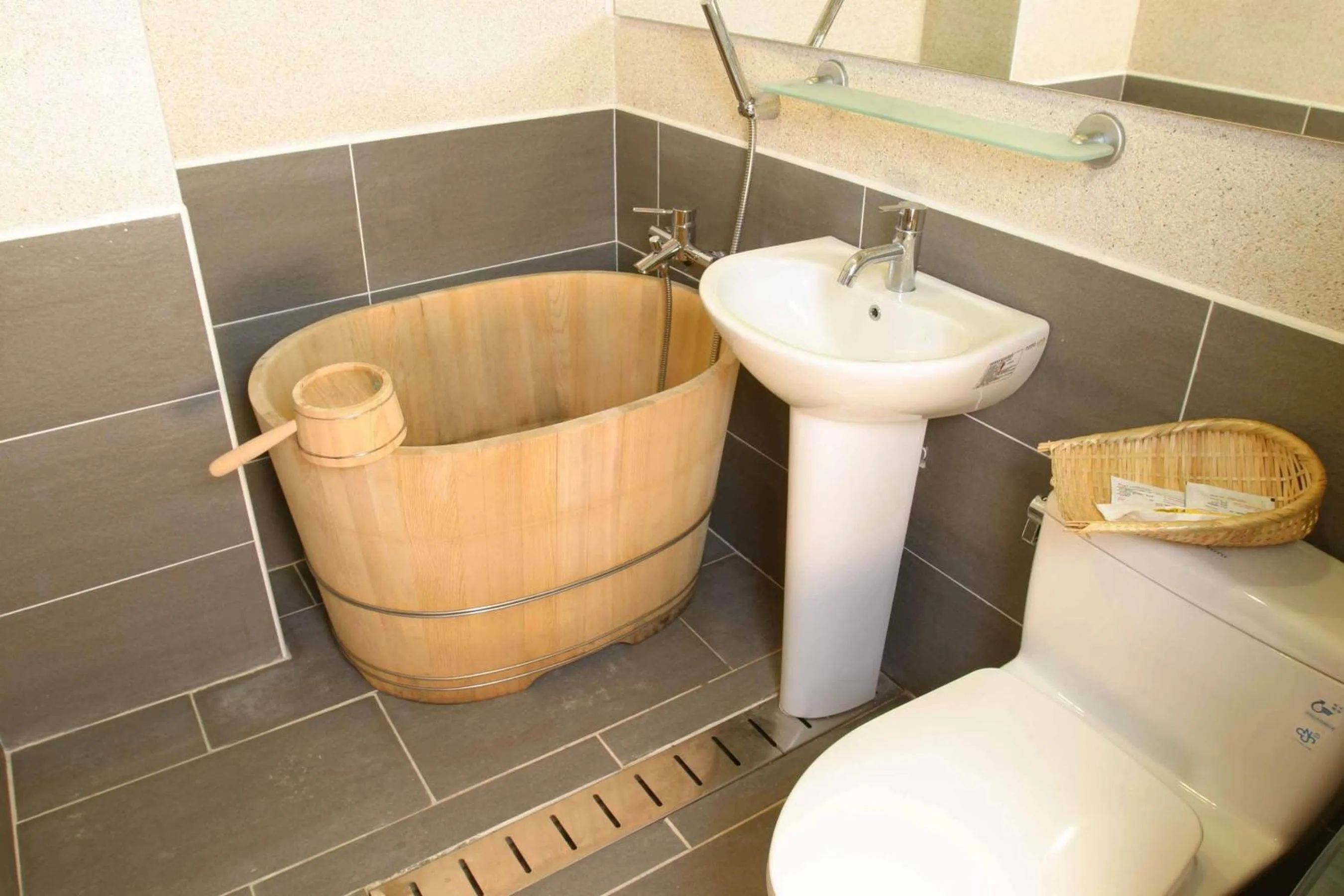 Bathroom in Fenchihu Hotel