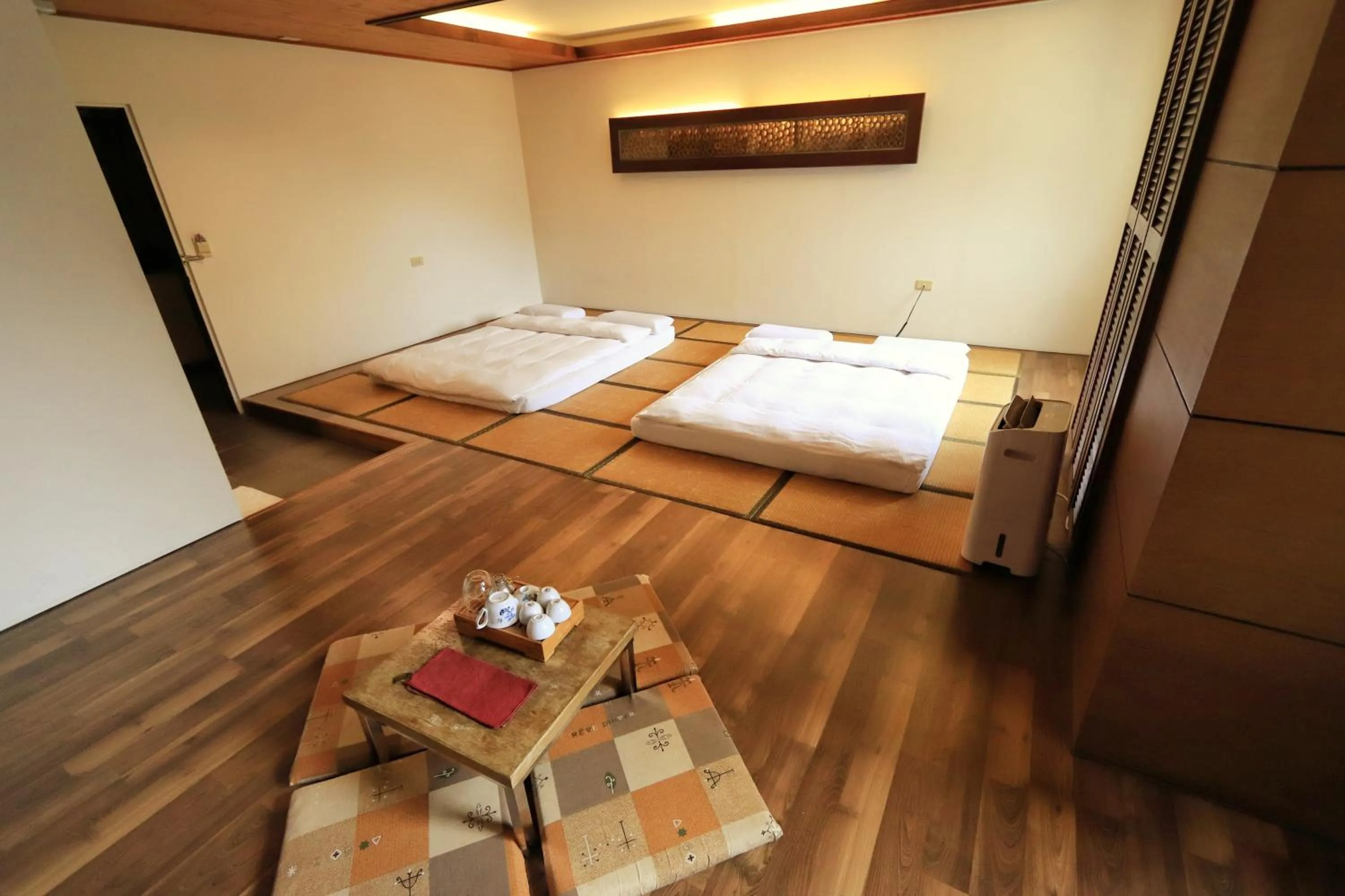 Photo of the whole room, Bed in Fenchihu Hotel