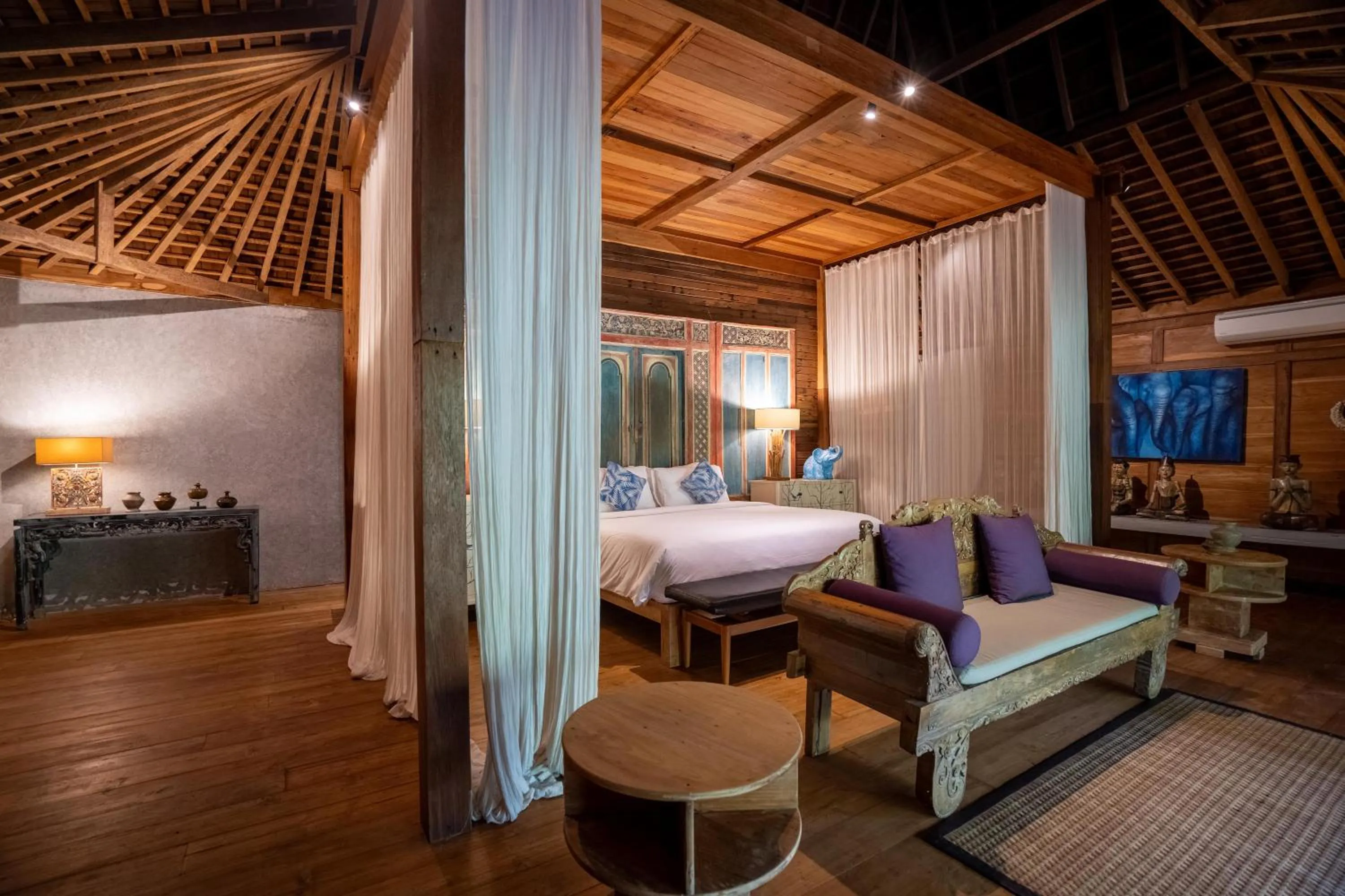 Living room, Bed in Kropak Canggu