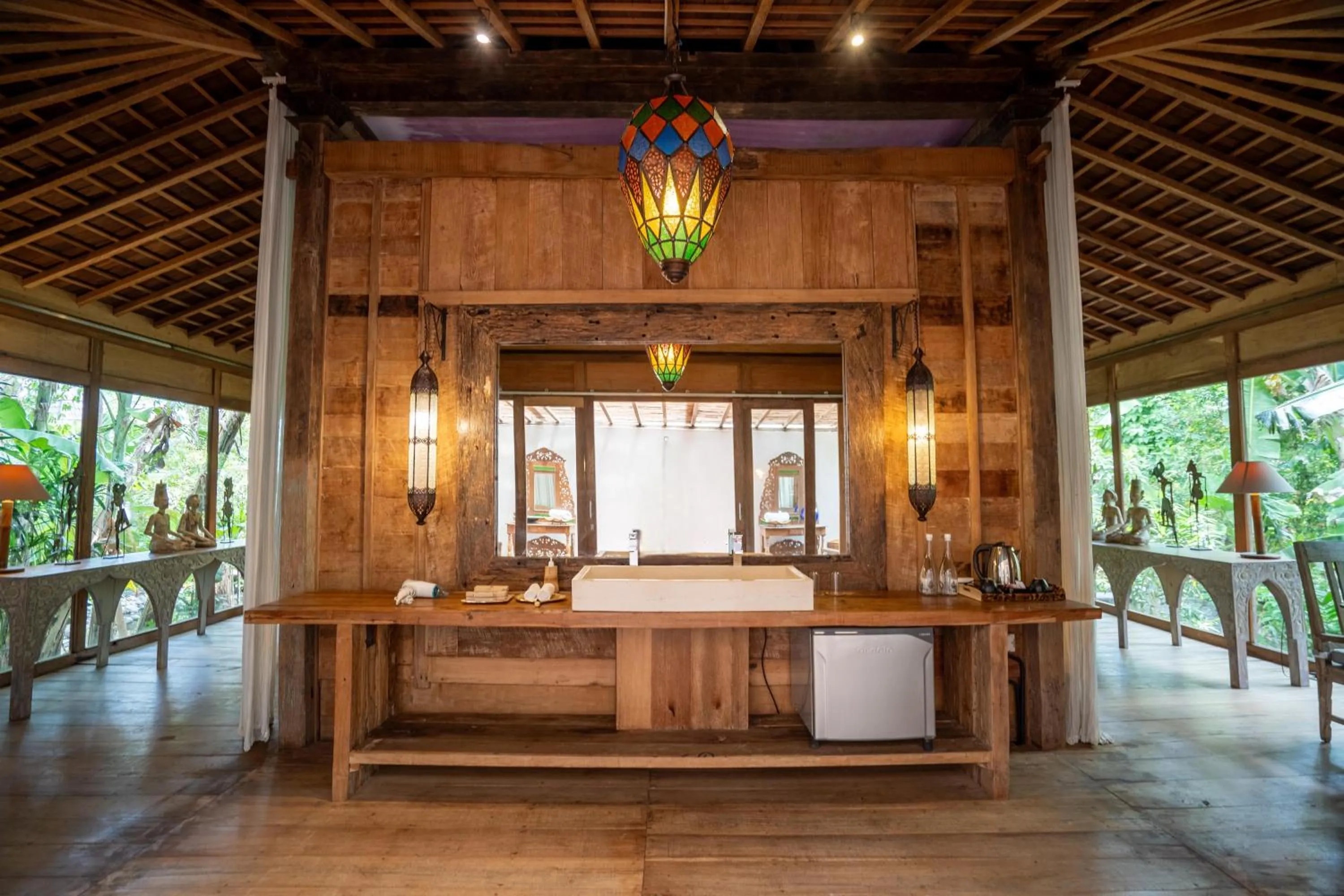 wardrobe in Kropak Canggu