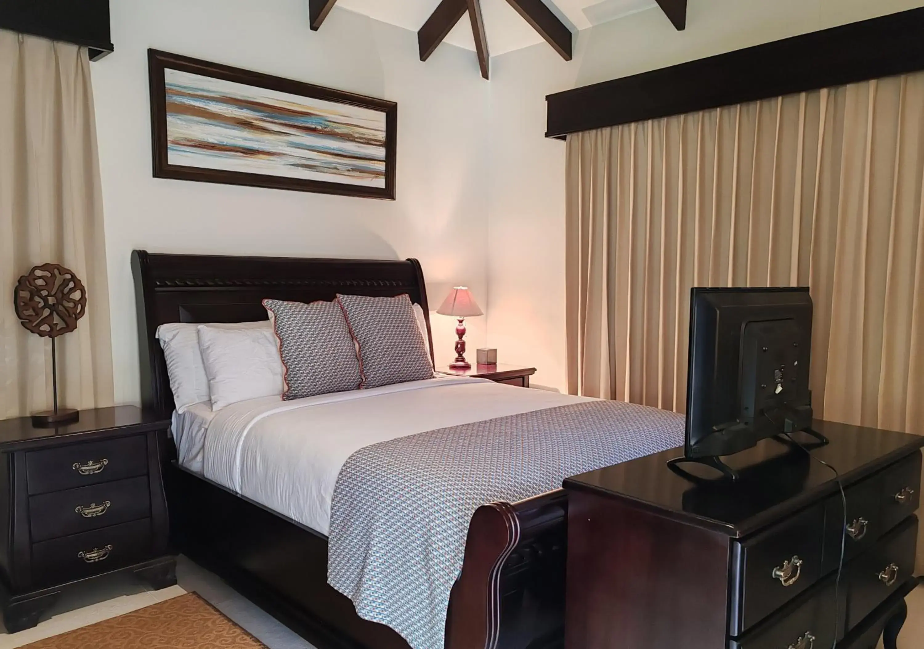 Bed in Marenaz Oceanfront Resort Bed in Marenaz Oceanfront Resort