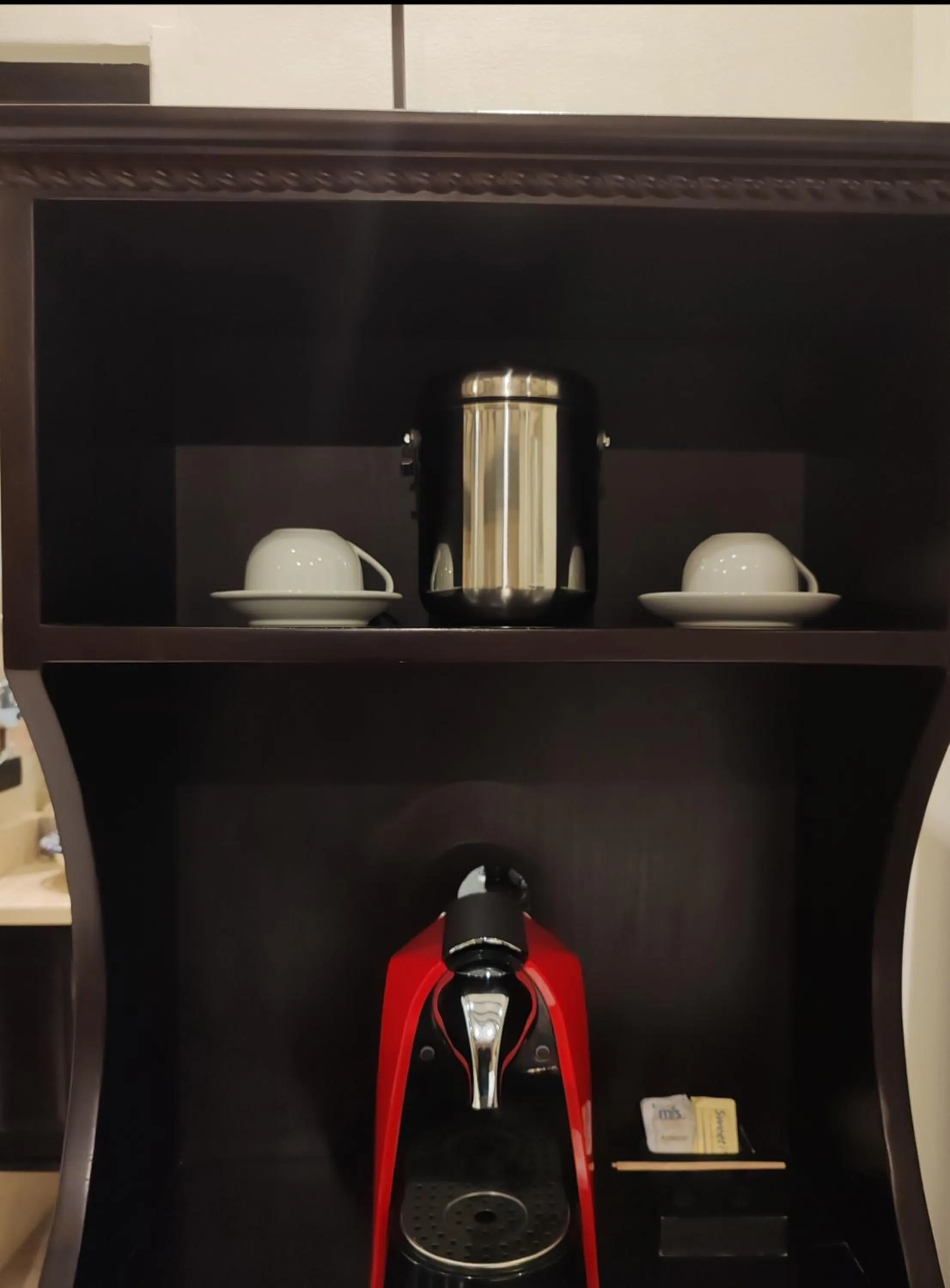 Coffee/tea facilities in Marenaz Oceanfront Resort