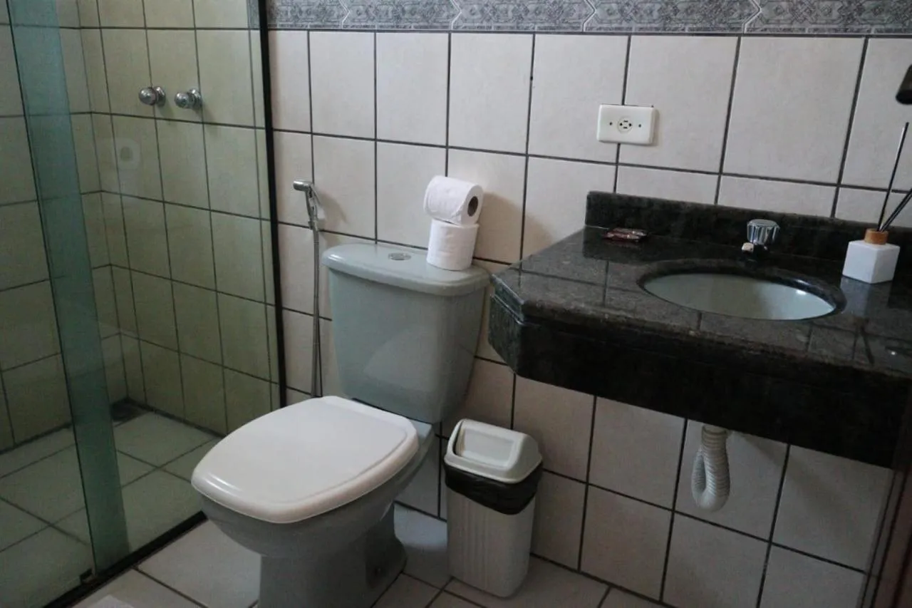 Toilet in Brazish Pousada