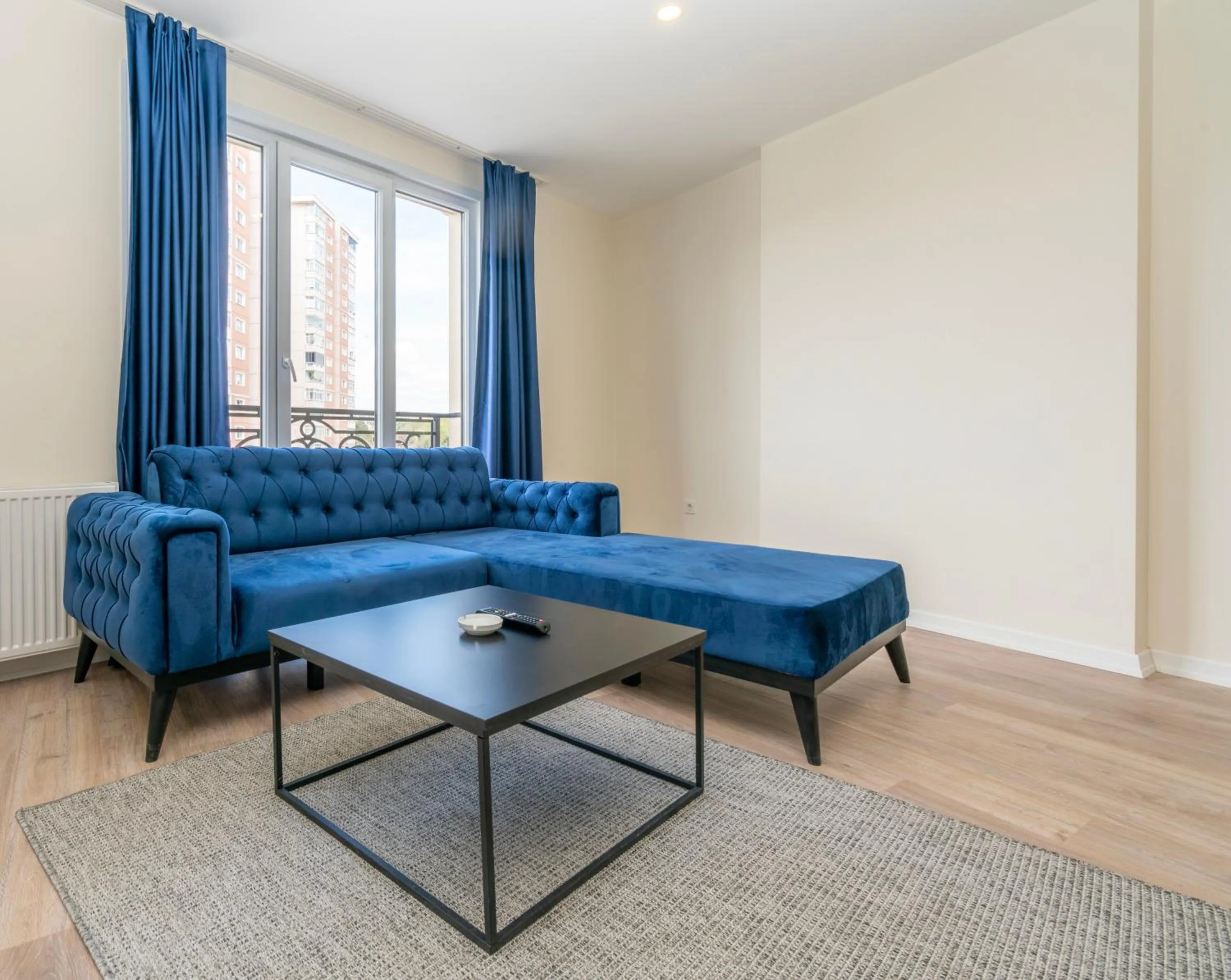 Living room in Guest Suites