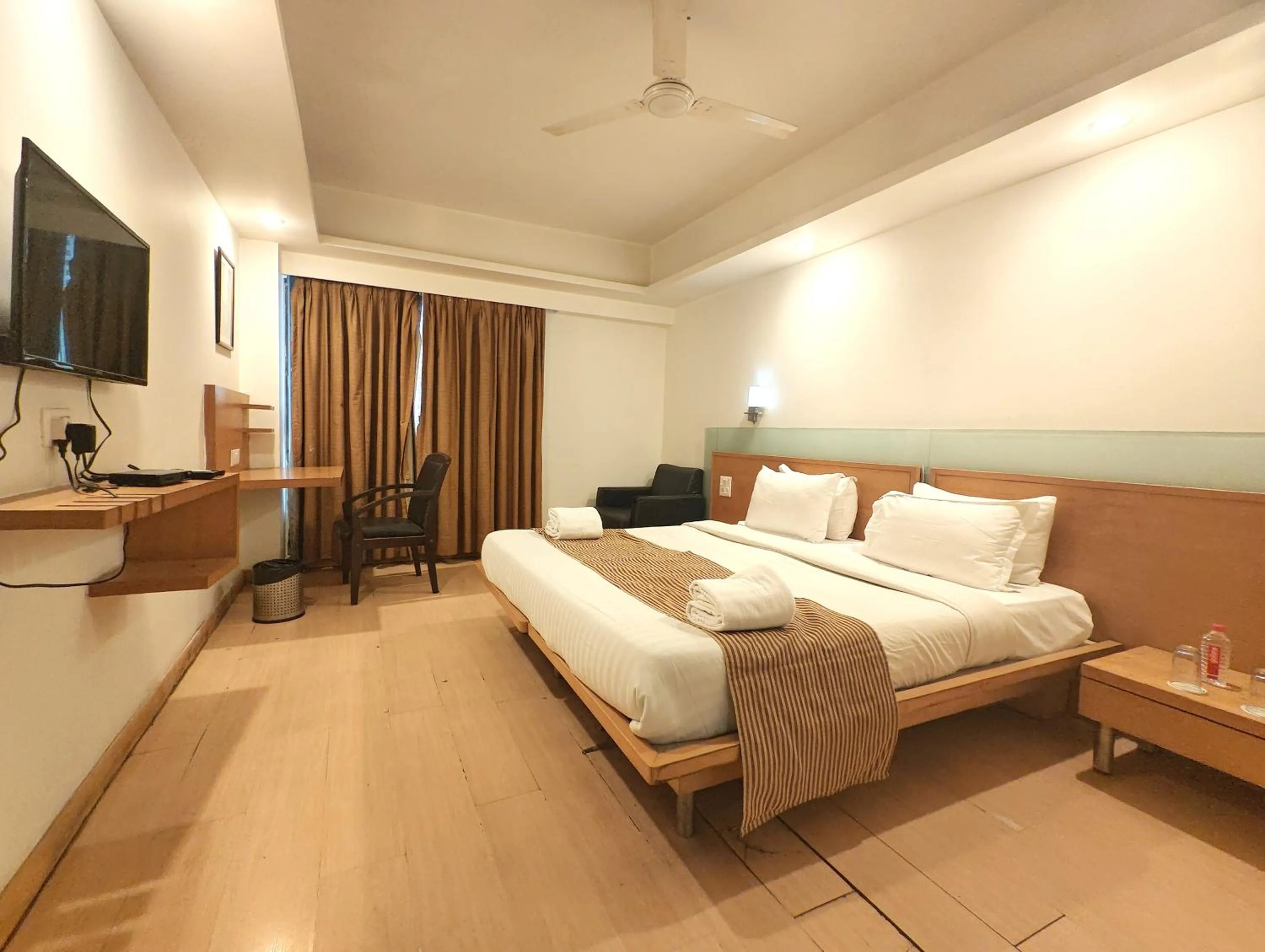 Photo of the whole room, Bed in The Sky Comfort, Ahmedabad
