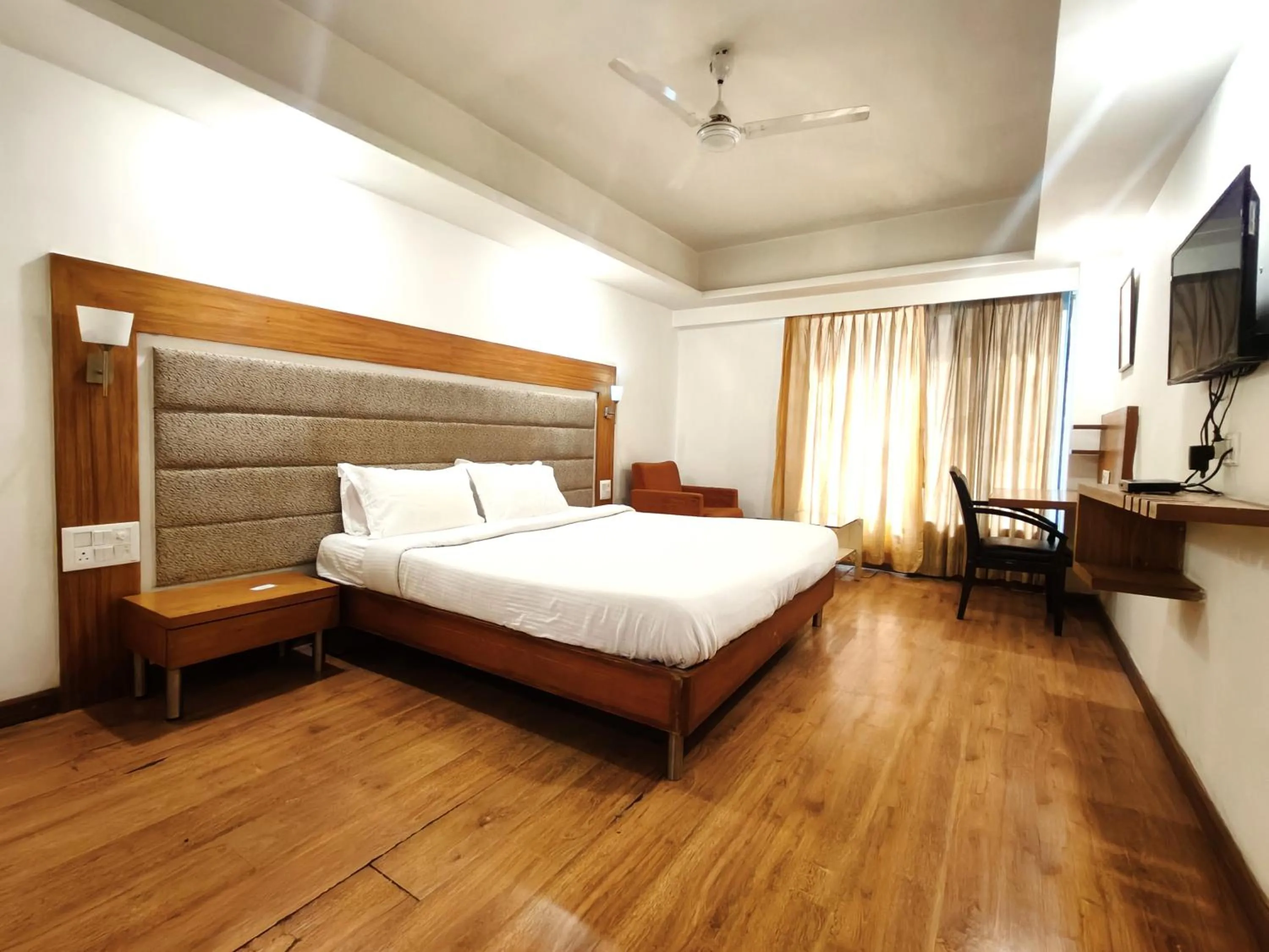 TV and multimedia, Bed in The Sky Comfort, Ahmedabad